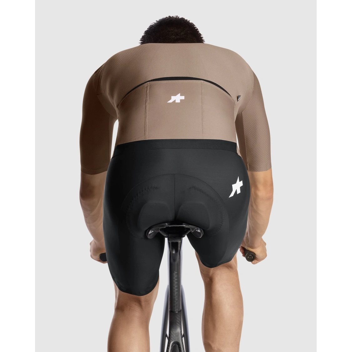 Assos Equipe RジャージS11 テラサンド色 Lサイズ ASSOS〉EQUIPE RS JERSEY S11 ジャージ _BlackSeries | ASSOS