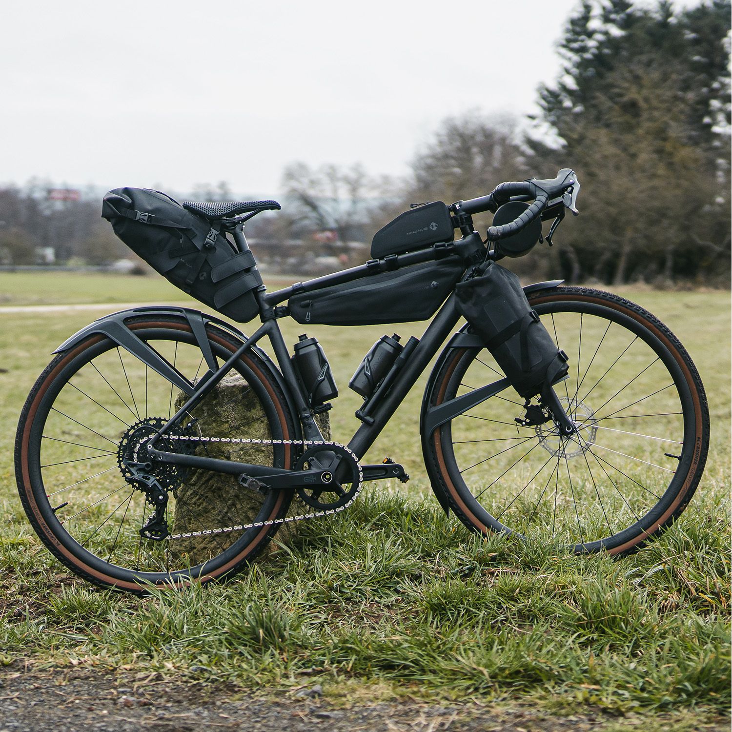 M-Wave Frametas rough ride ii top tube 0,75 liter - zwart