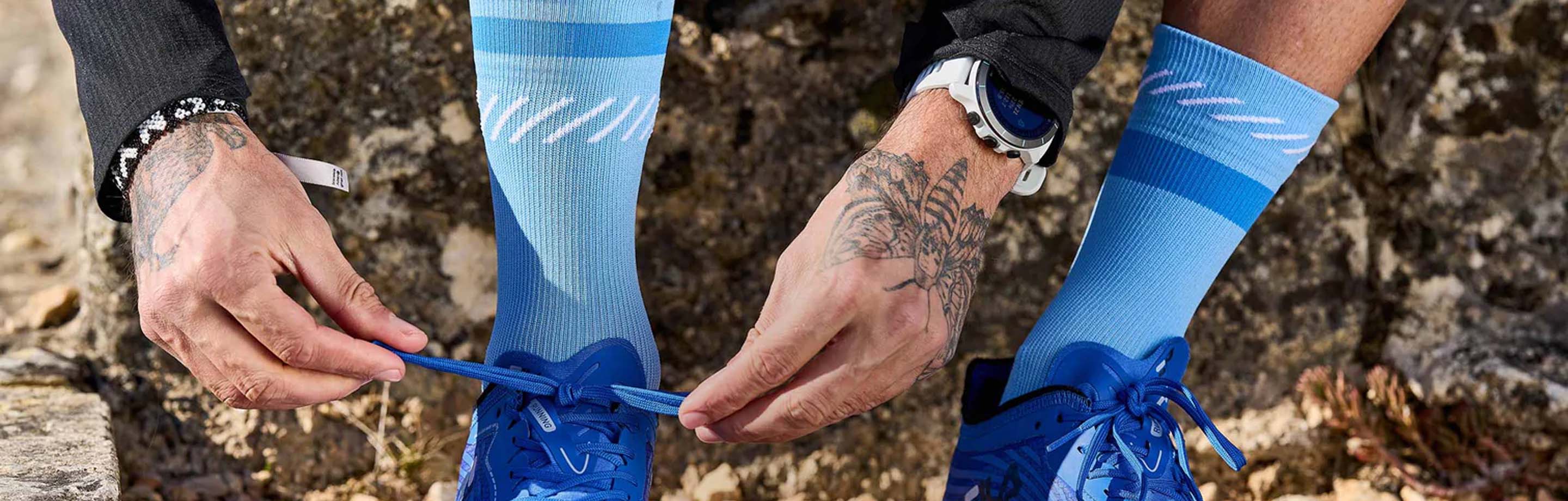 Chaussettes INCYLENCE pour le running, le cyclisme & le triathlon avec un design spécial