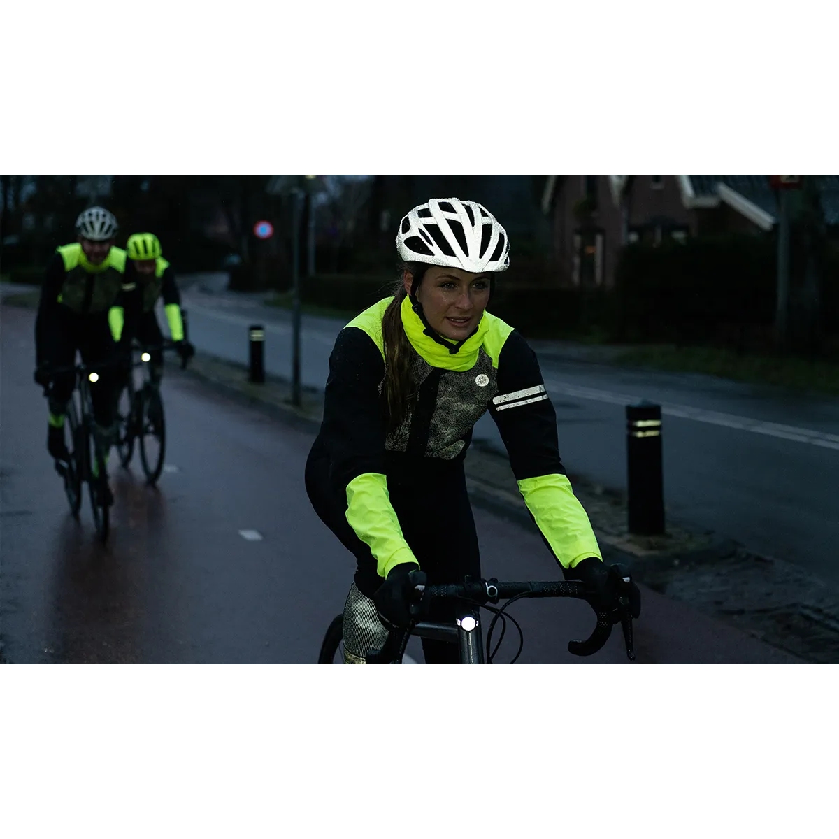 AGU Essential Prime Regenjacke II Damen hivis reflection BIKE24