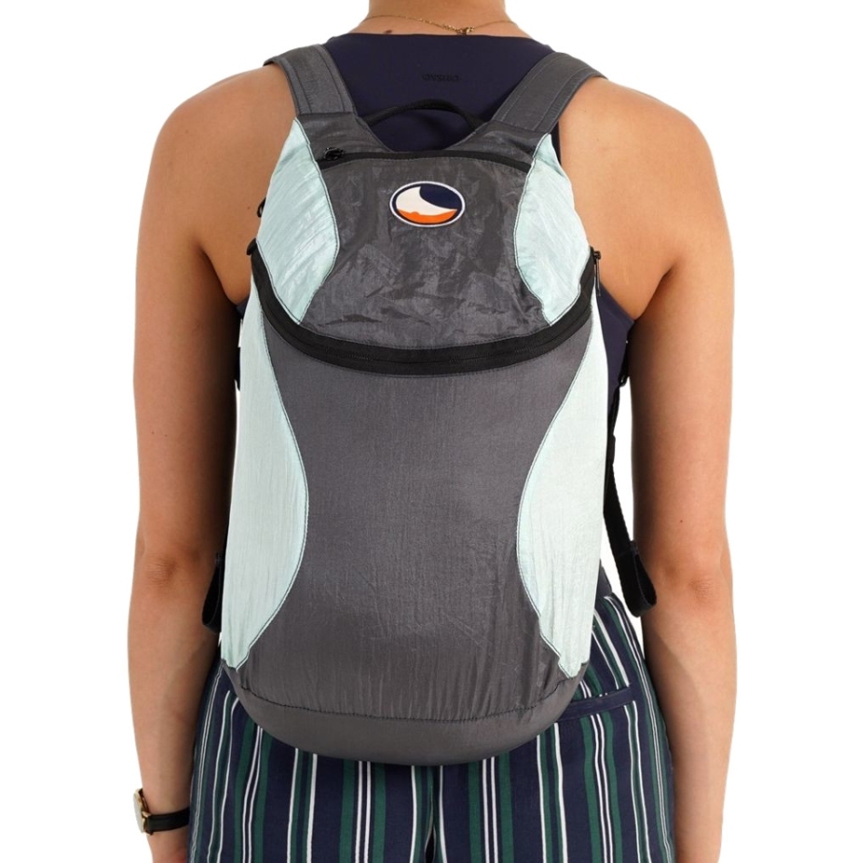 Produktbild von Ticket To The Moon Mini Rucksack 15L - Dark Gray / Mint