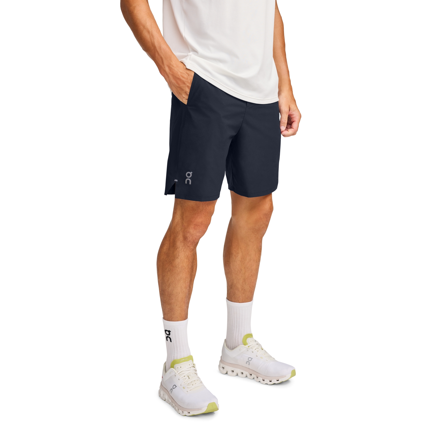 【On】Performance Hybrid Short ネイビー メンズ S Men's Performance Hybrid Short | Blue | On United States