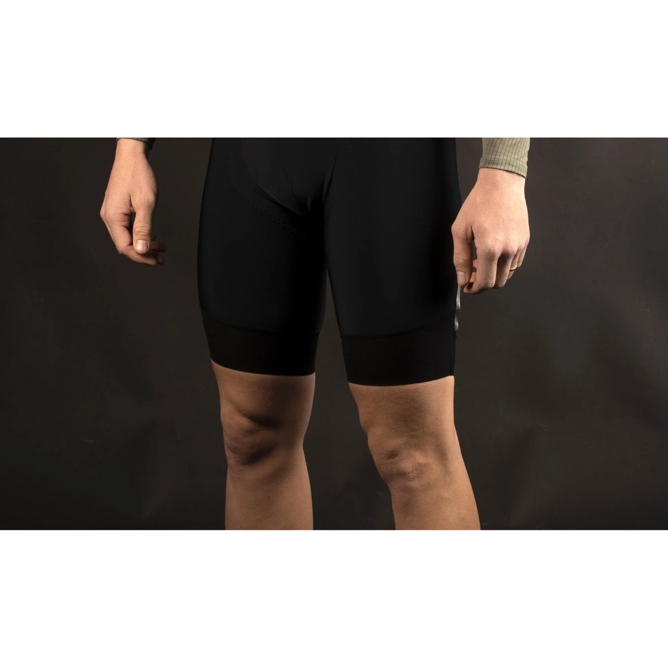 Q36.5 Gregarius Essential Bib Shorts Men - black | BIKE24