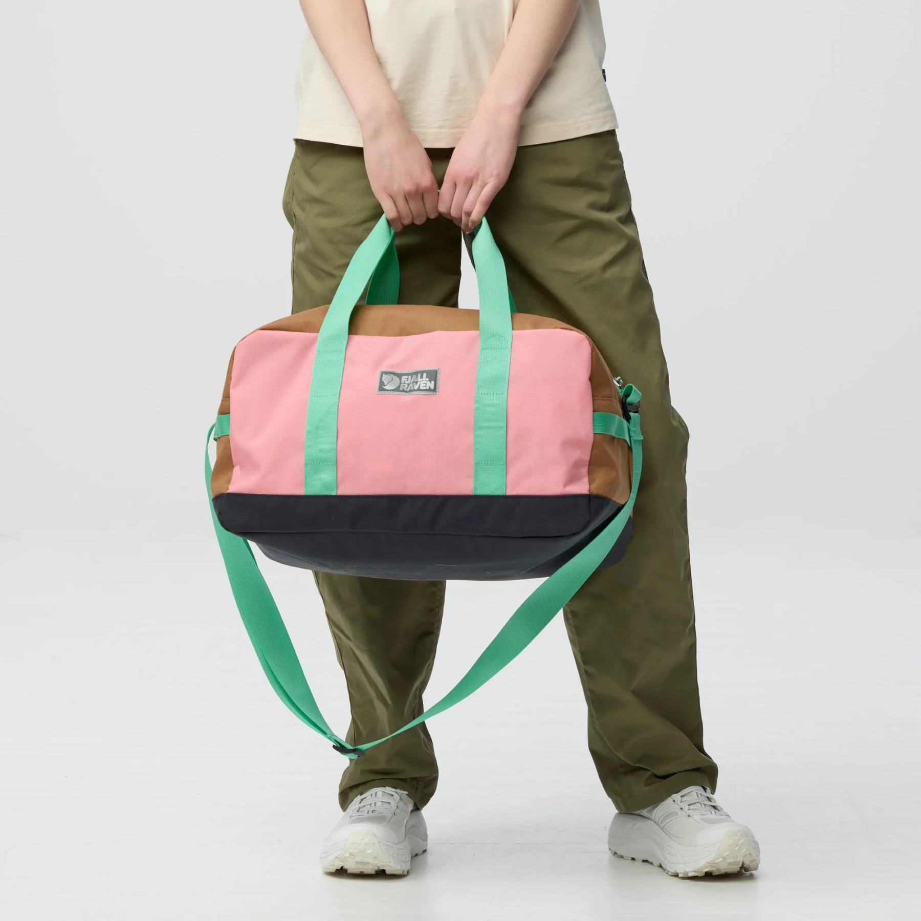 Fjällräven Vardag Duffel Bag 33L - coal black | BIKE24