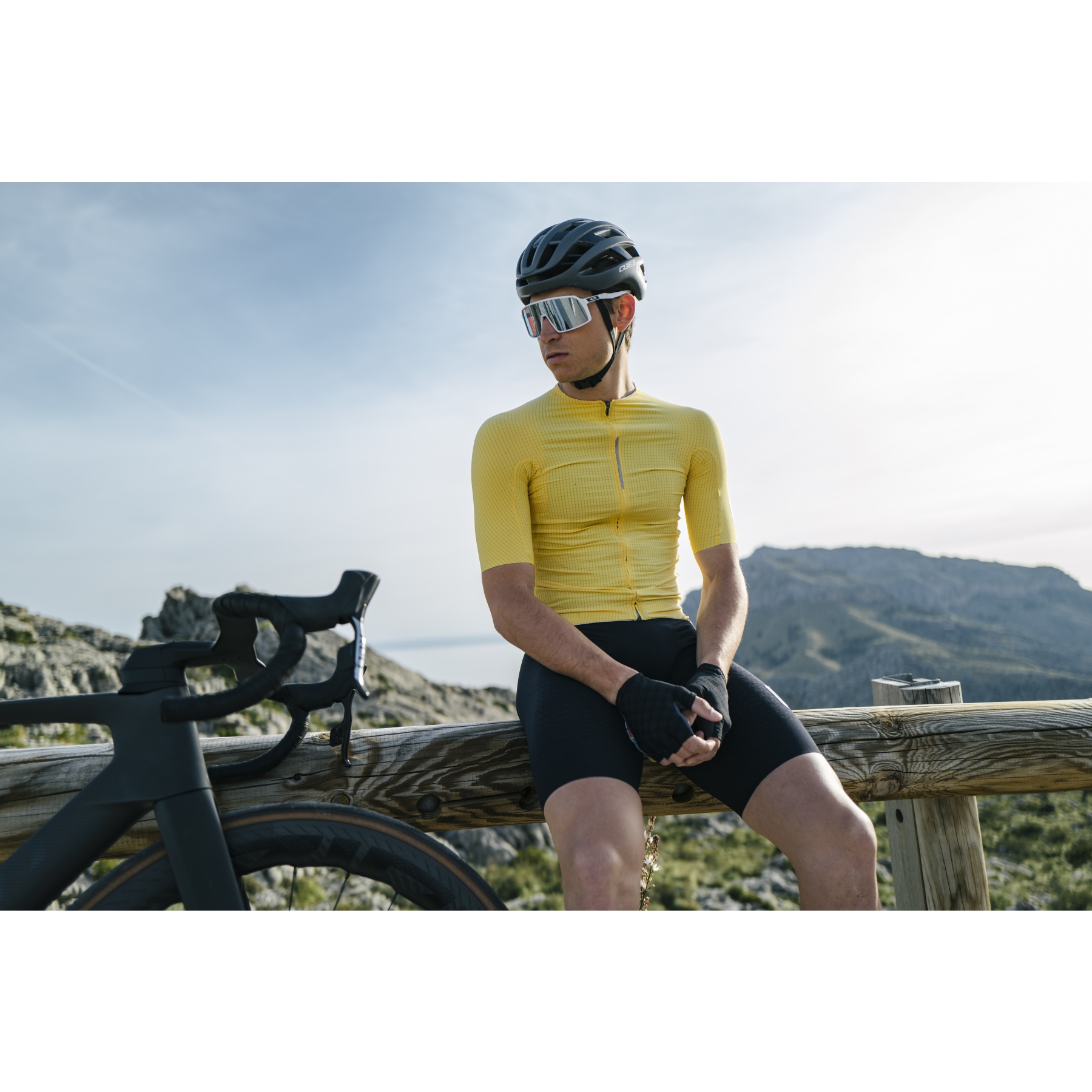 Q36.5 Pinstripe Pro Short Sleeve Jersey Men - naples yellow