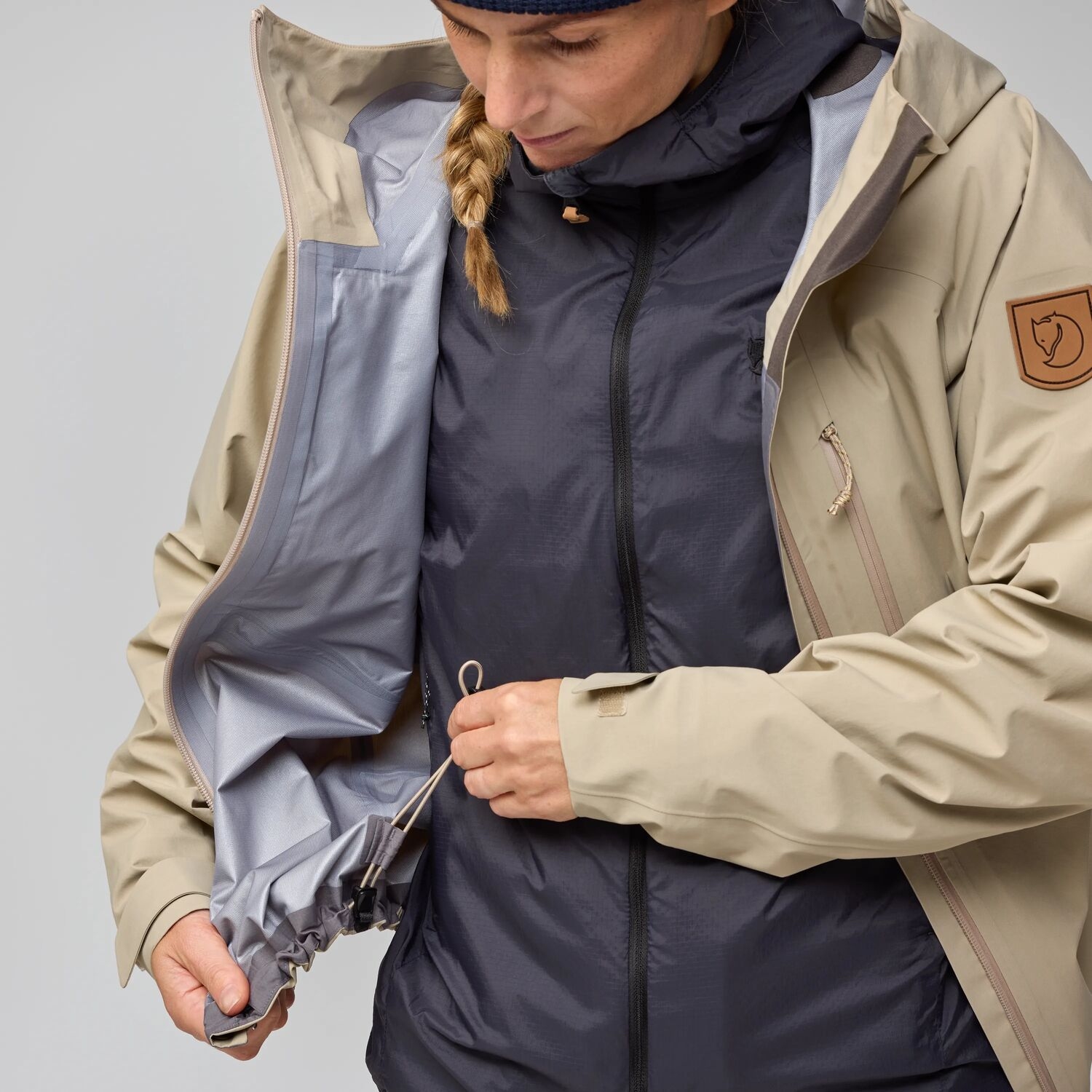 Fjällräven Keb GORE-TEX Jacket Women - fossil | BIKE24