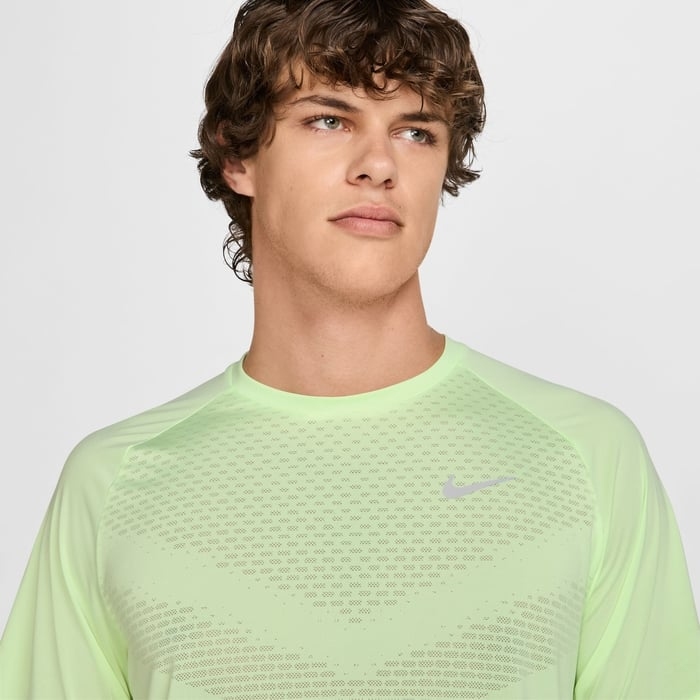 nike dry lightweight reflective