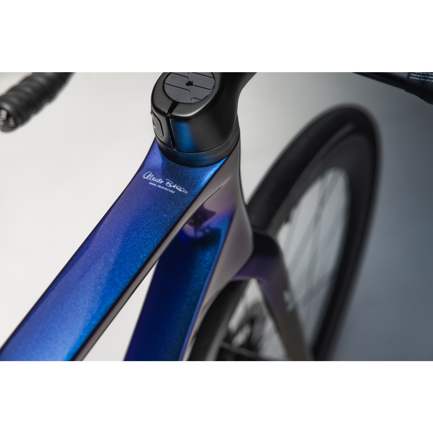 Basso SV - Ultegra Di2 / ARC 1100 - Carbon Road Bike - 2026
