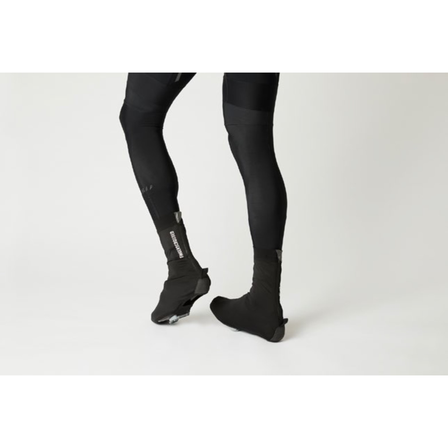 FINGERSCROSSED Winter Overshoes - Black | BIKE24