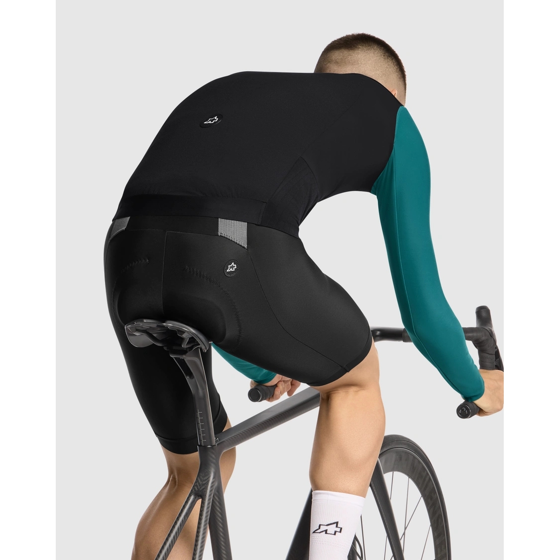 Assos MILLE GTS S11 Spring Fall Vest Men - black series | BIKE24