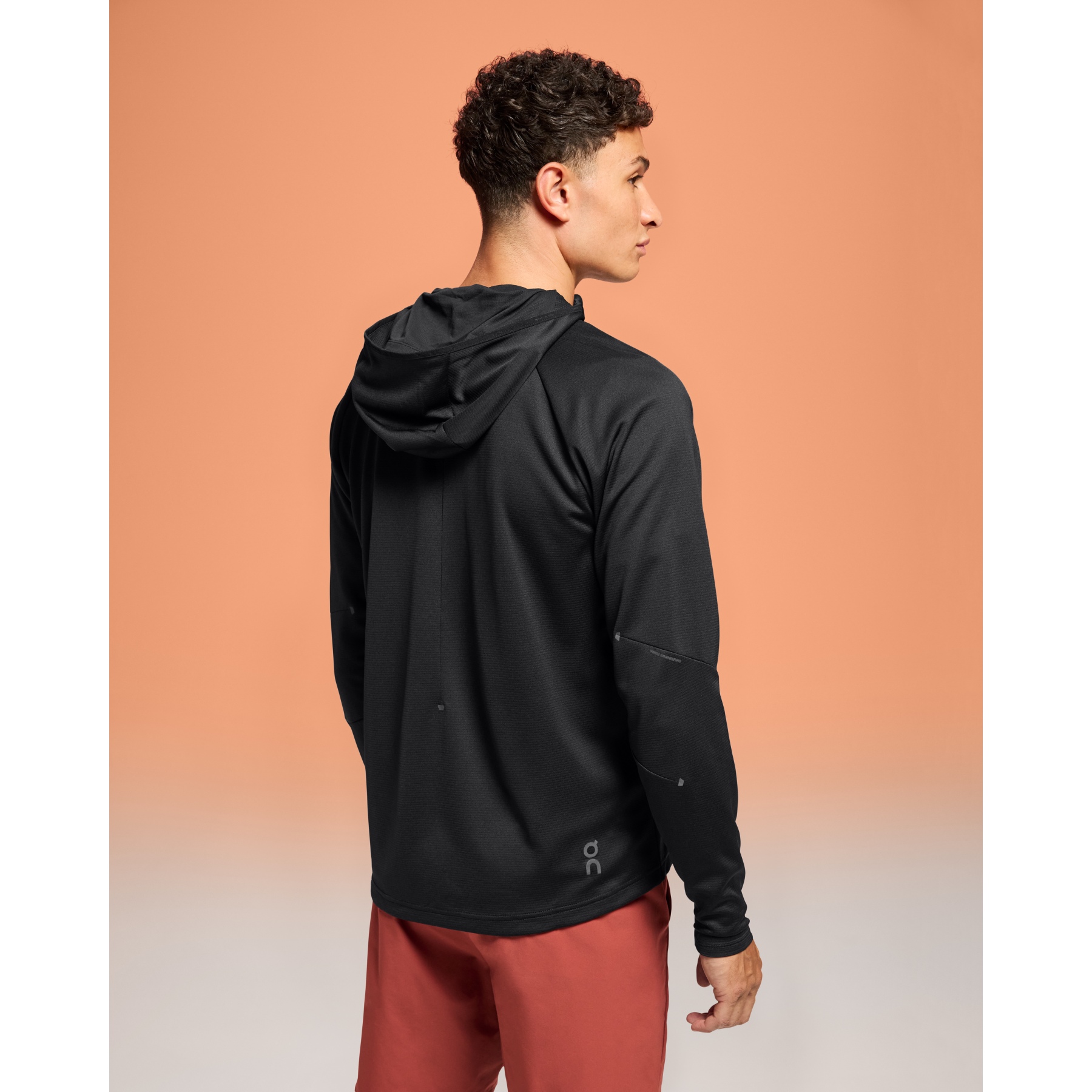 On Climate Zip Hoodie Men - Black | BIKE24
