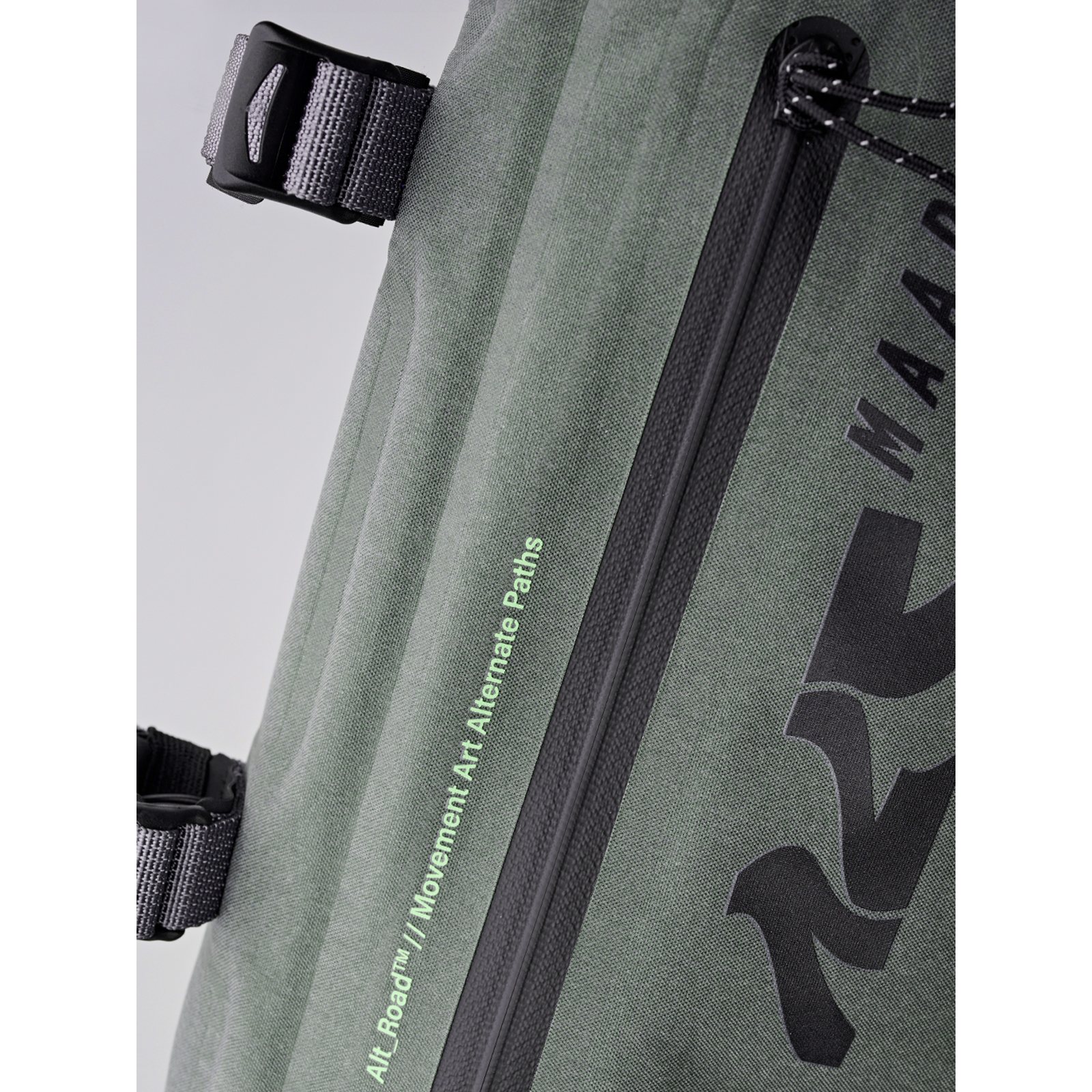 MAAP x Apidura Handlebar Pack 9L - loam | BIKE24
