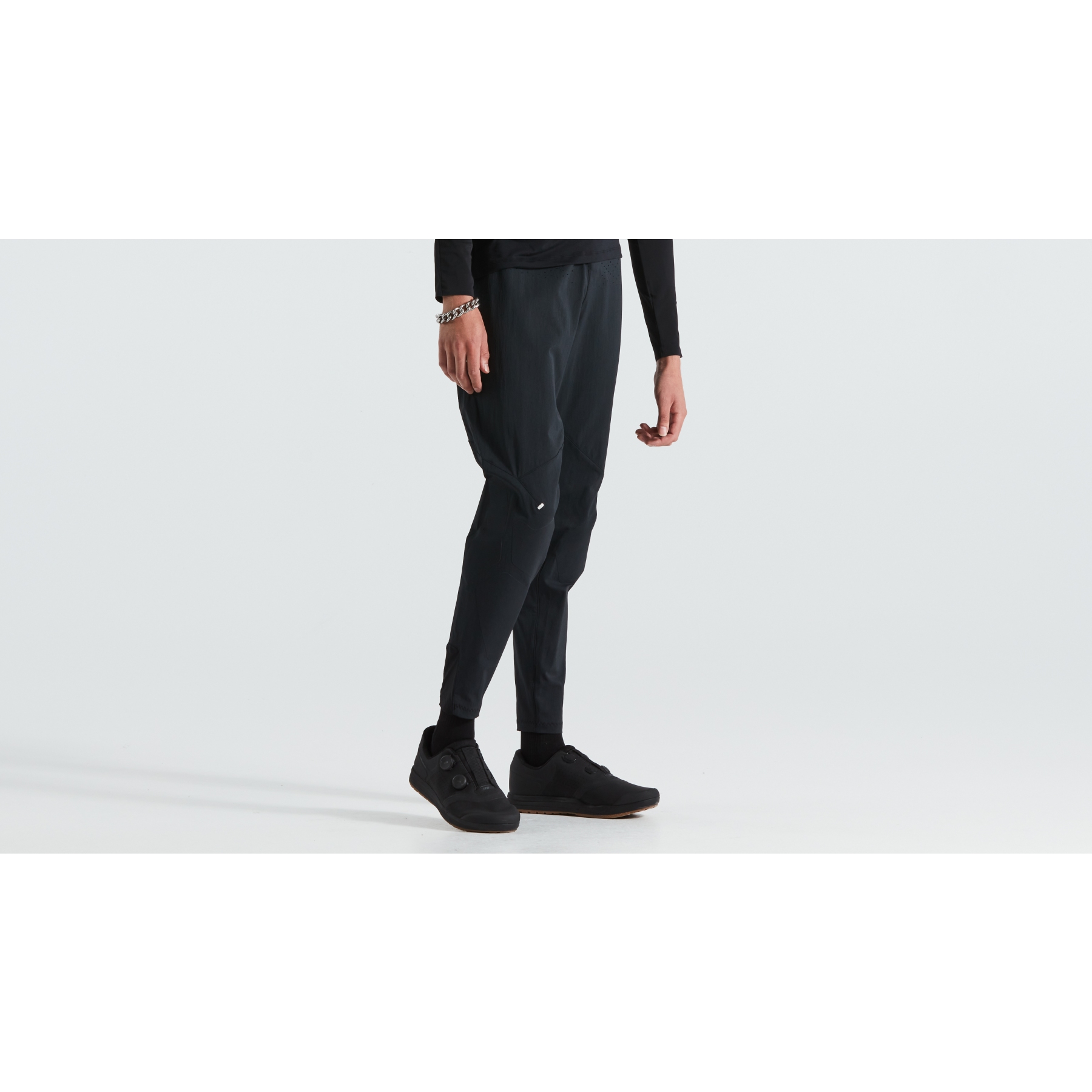 スペシャライズドGRAVITY PANTS Mサイズ(定価22,000円) GRAVITY PANTS BLK 32(32 ブラック): アパレル