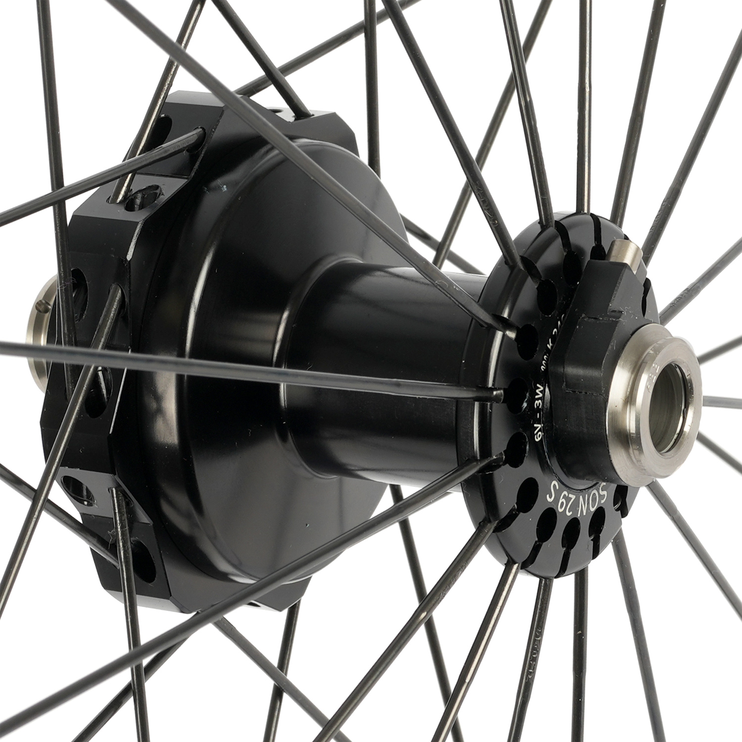 Roue Avant DT Swiss R470db Avec Dynamo De Moyeu SON – 100mm – 28" – Disque
