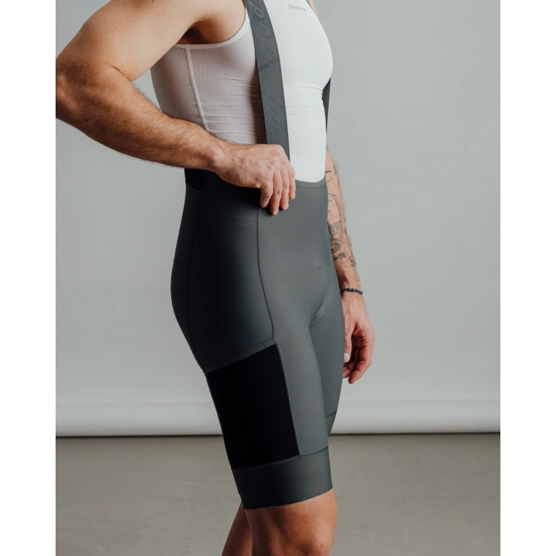 Isadore イザドア UTILITY BIB SHORTS 【XS】 Isadore Signature Bib Shorts Men - Volcanic Ash | BIKE24