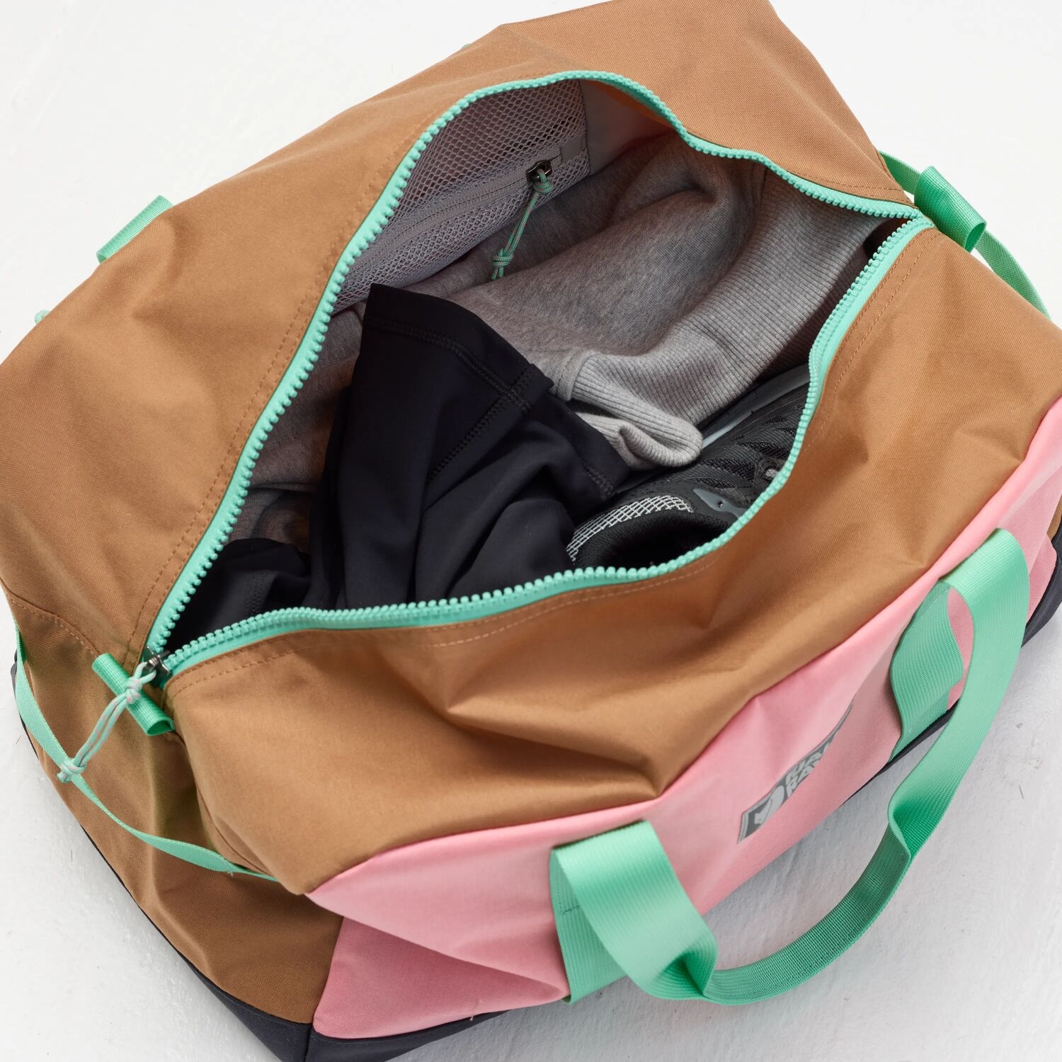 Fjällräven Vardag Duffel Bag 33L - poppy pink-khaki dust | BIKE24