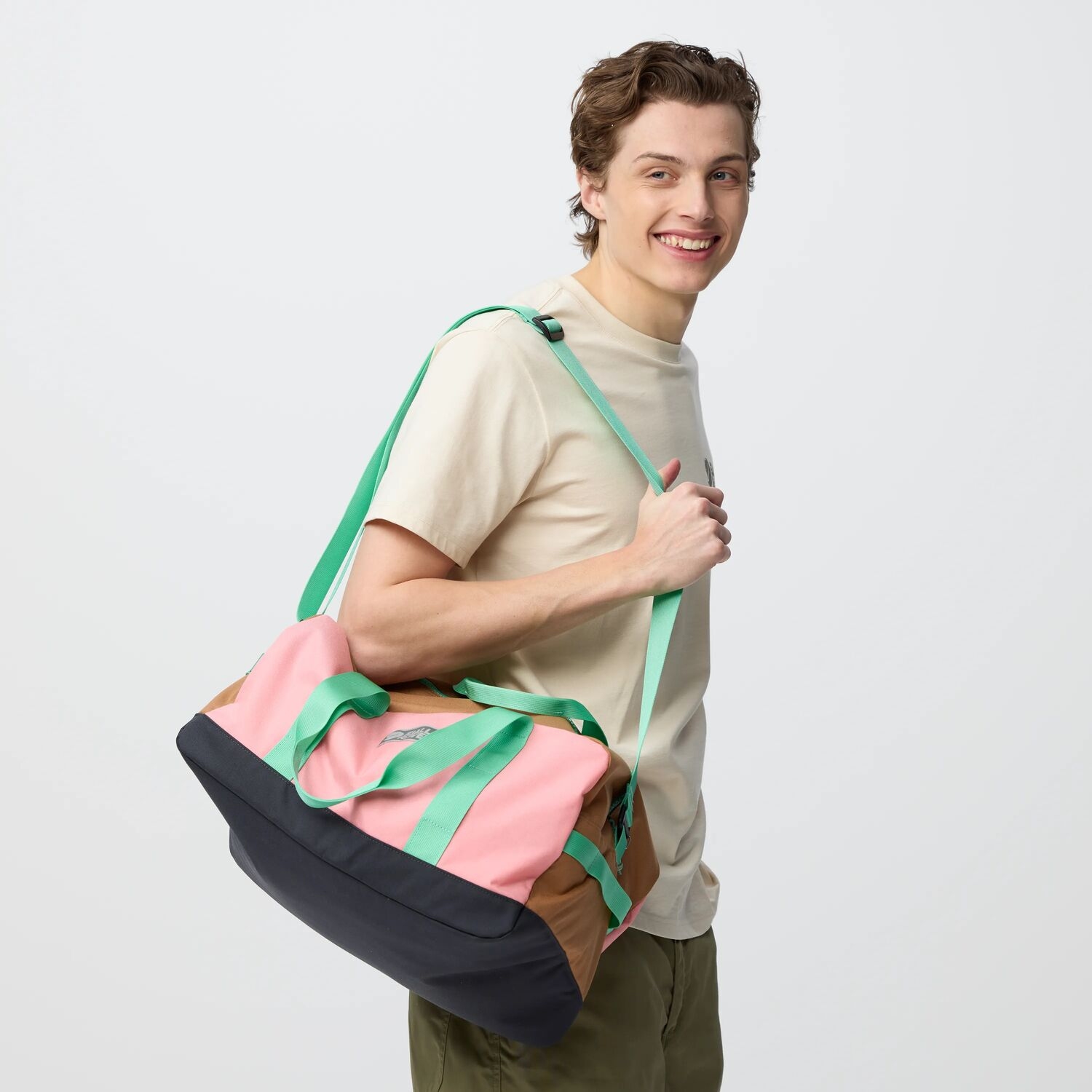 Fjällräven Vardag Duffel Bag 33L - poppy pink-khaki dust | BIKE24