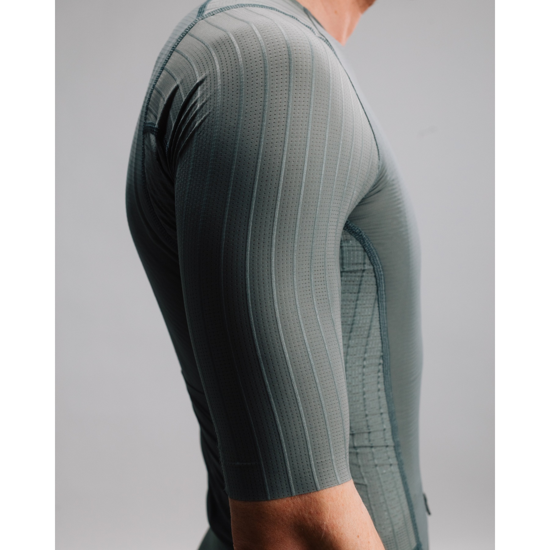 Isadore Echelon Aero Jersey Men - Mulled Basil | BIKE24