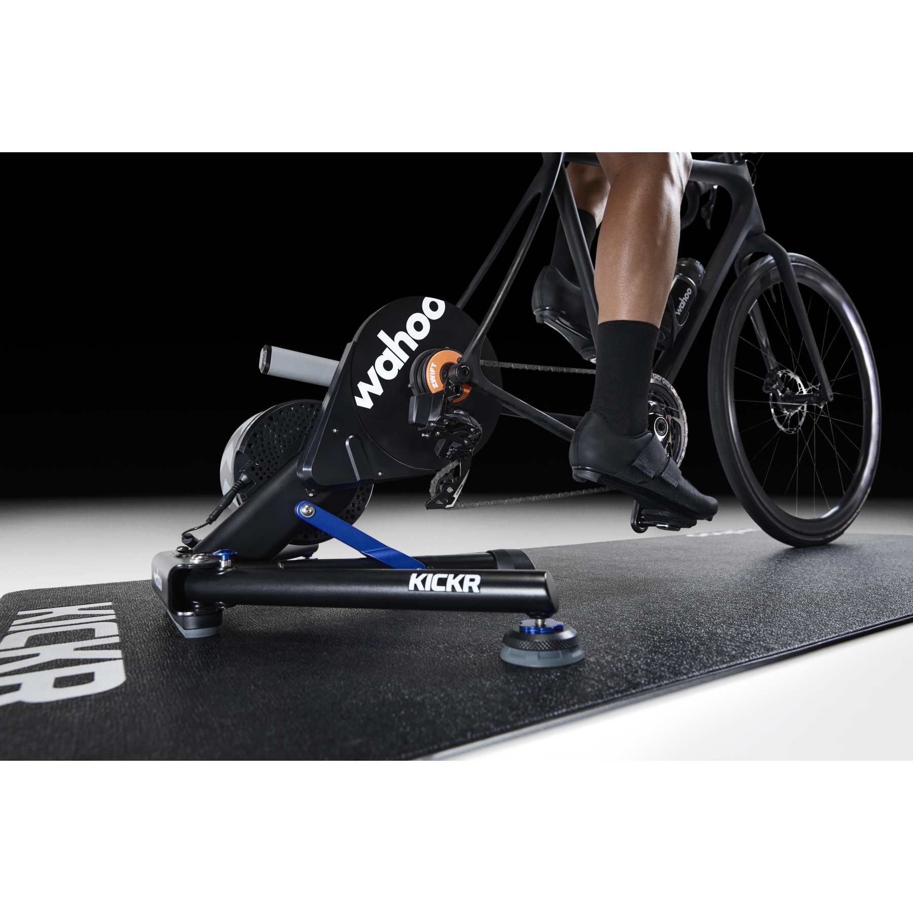 Wahoo KICKR V6 Zwift Cog and Click - Direct Drive Cycletrainer