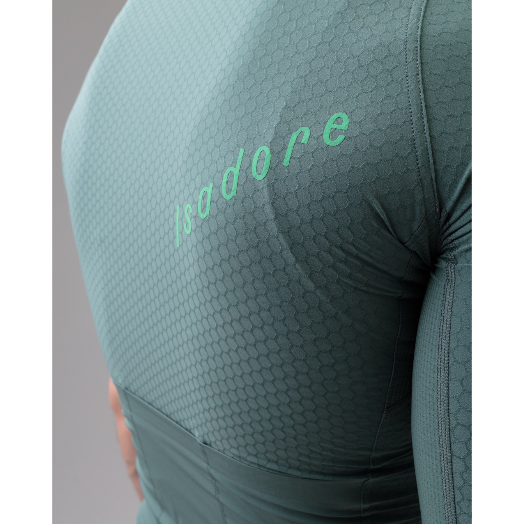 【美品】isadore Echelon Aero Jersey Echelon Aero Jersey Black