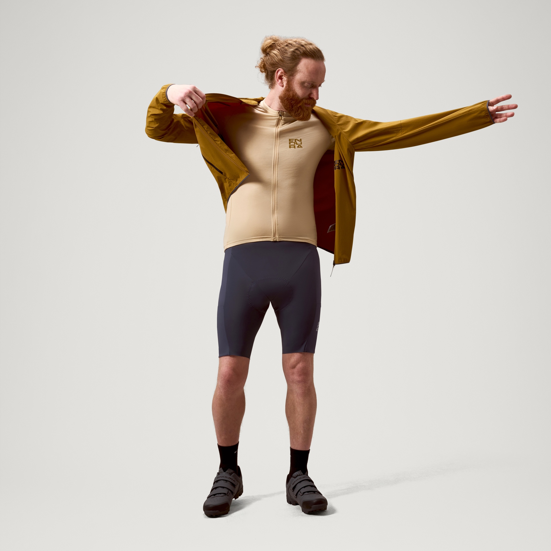 Endura AllTrack Ride Long Sleeve Jersey Men - sand | BIKE24