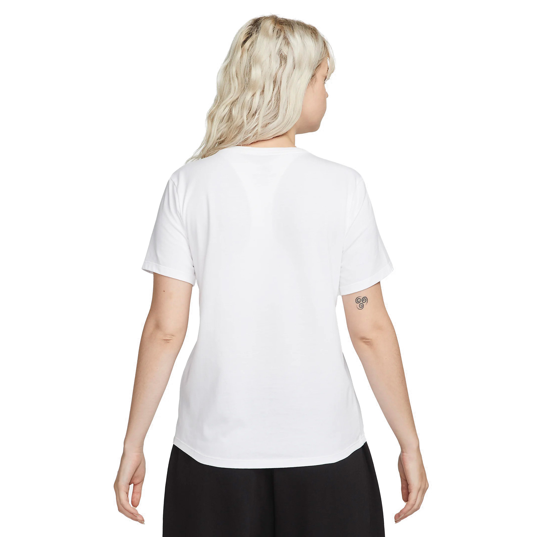 Nike Sportswear Club Essentials Tee Women white DX7902-100 BIKE24