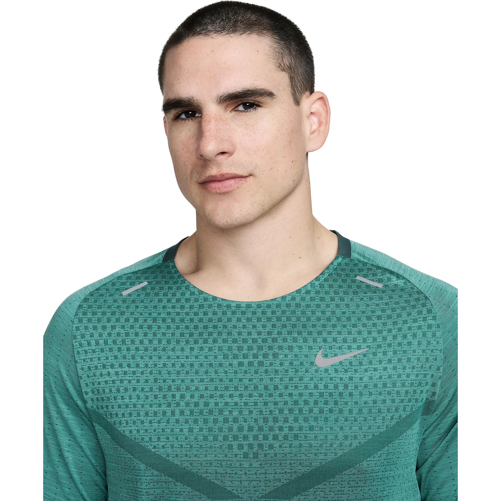 Reflective shirts nike on sale