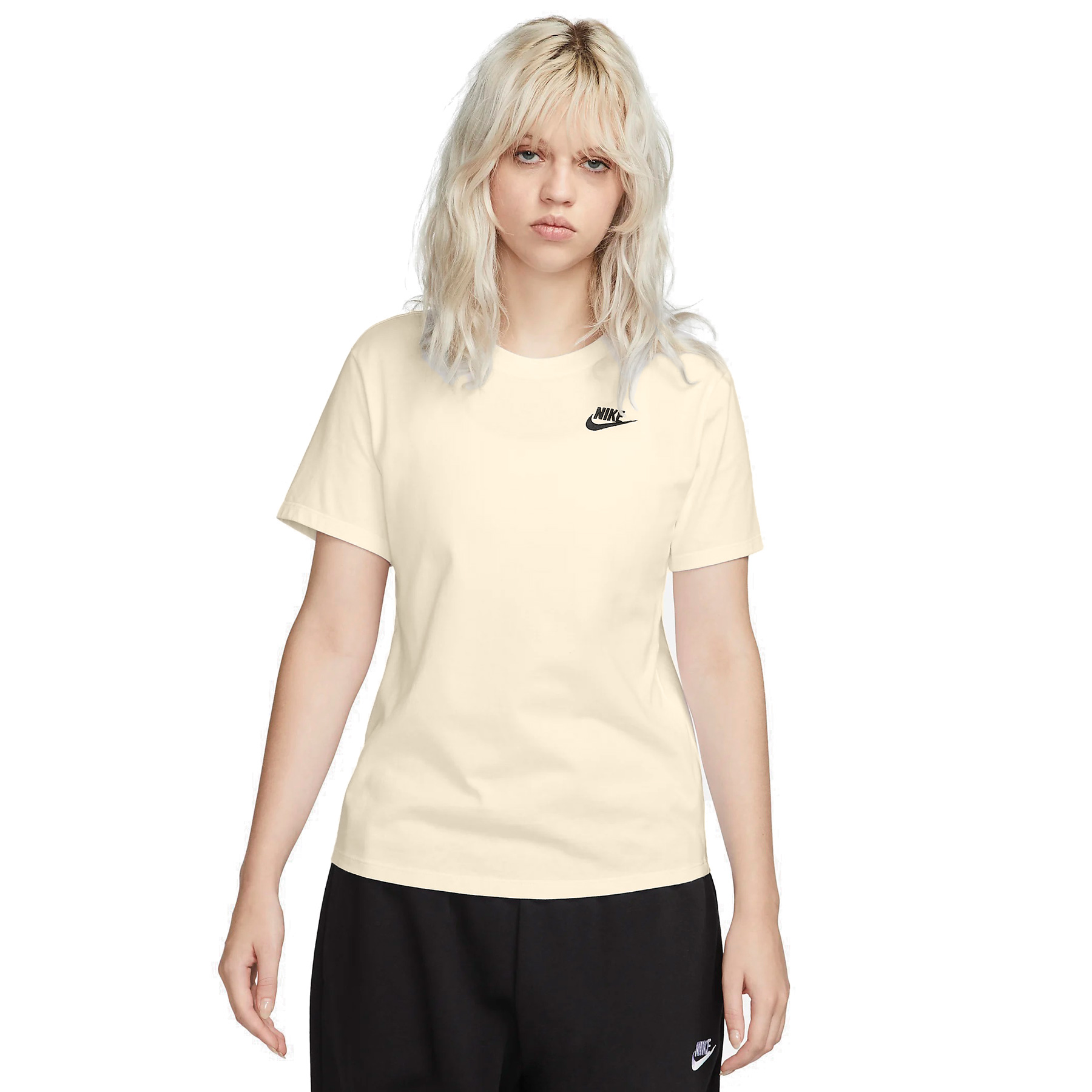Produktbild von Nike Sportswear Club Essentials T-Shirt Damen - coconut milk/black DX7902-113