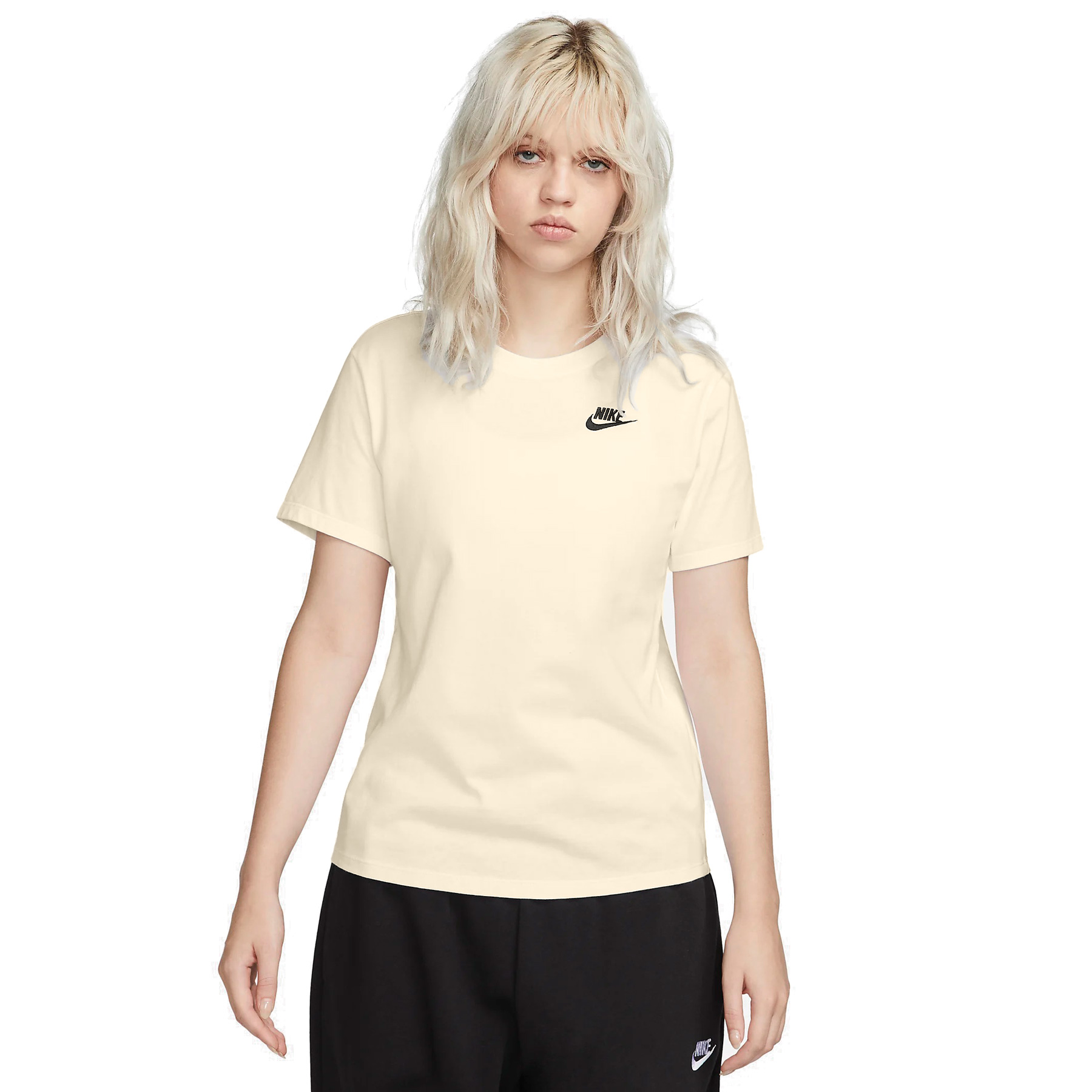 Nike Sportswear Club Essentials Tee Women coconut milk black DX7902 113