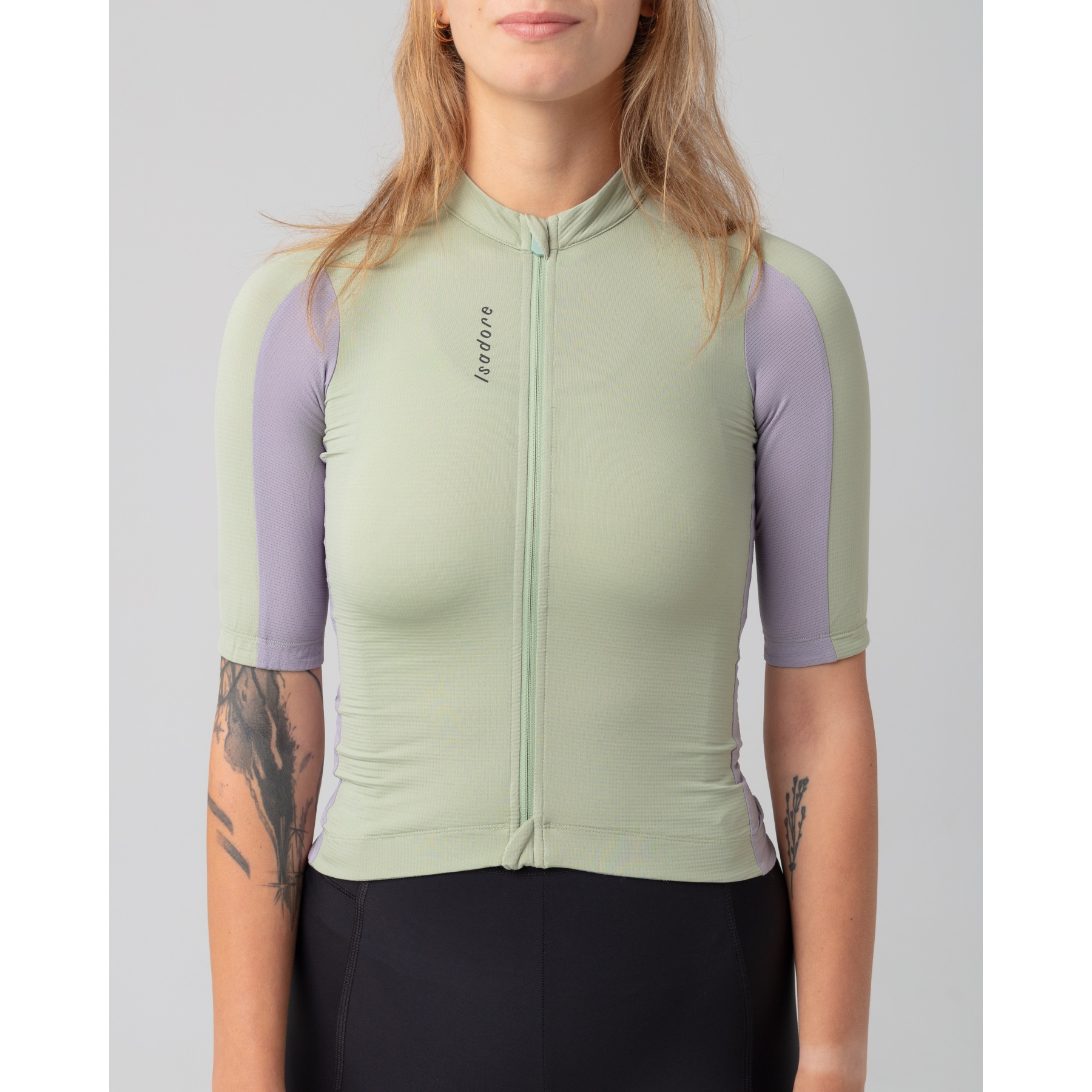 Isadore WOMEN'S SIGNATURE TECH JERSEY