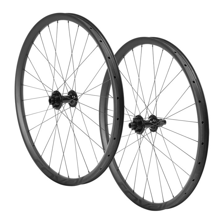 Picture of Specialized Roval Traverse 27.5 Carbon 148 Wheelset - 6-bolt - FW: 15x110 mm | RW: 12x148 mm - SRAM XD - carbon/black