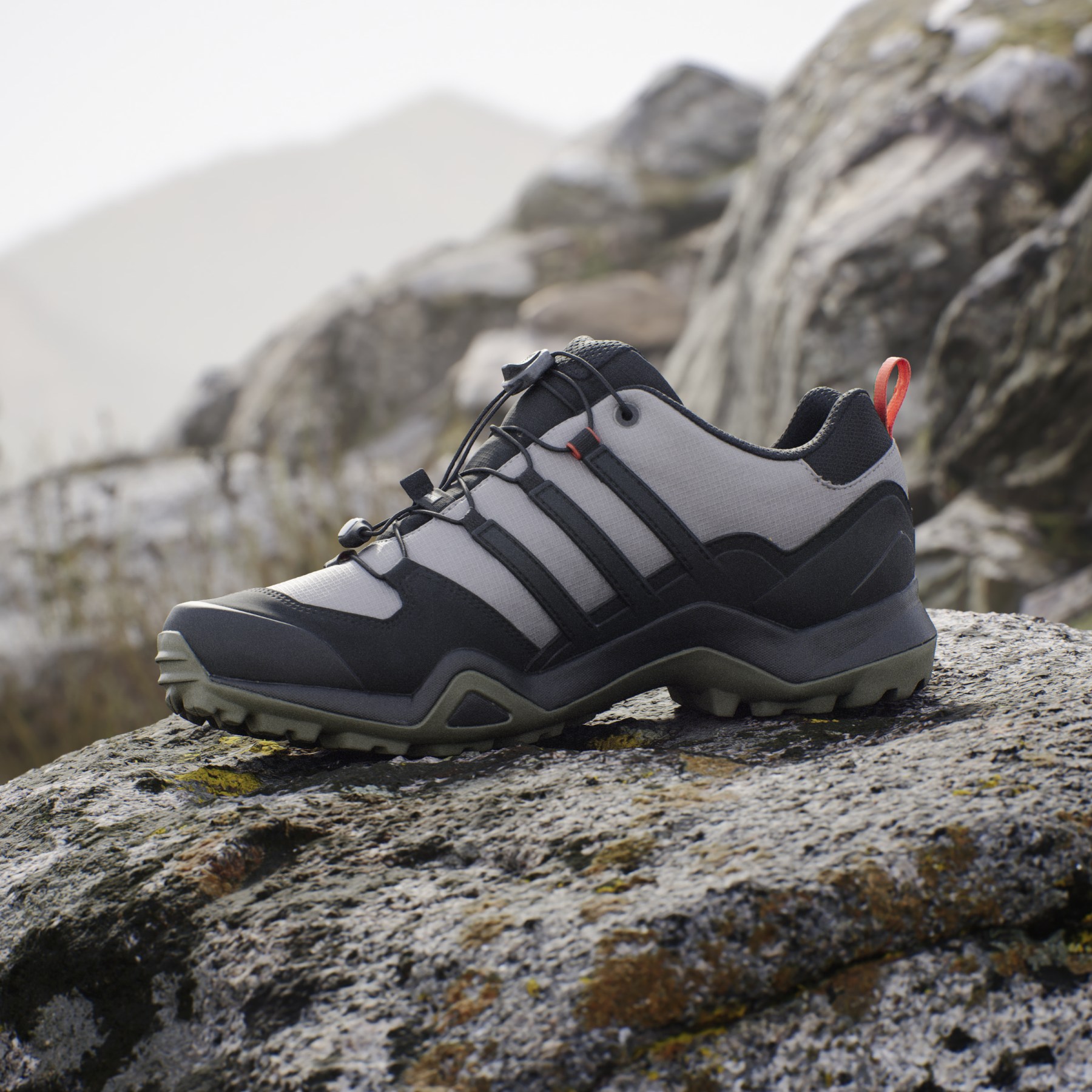 adidas TERREX Swift R2 GORE TEX Wanderschuhe Herren charcoal solid grey core black olive strata IH2600