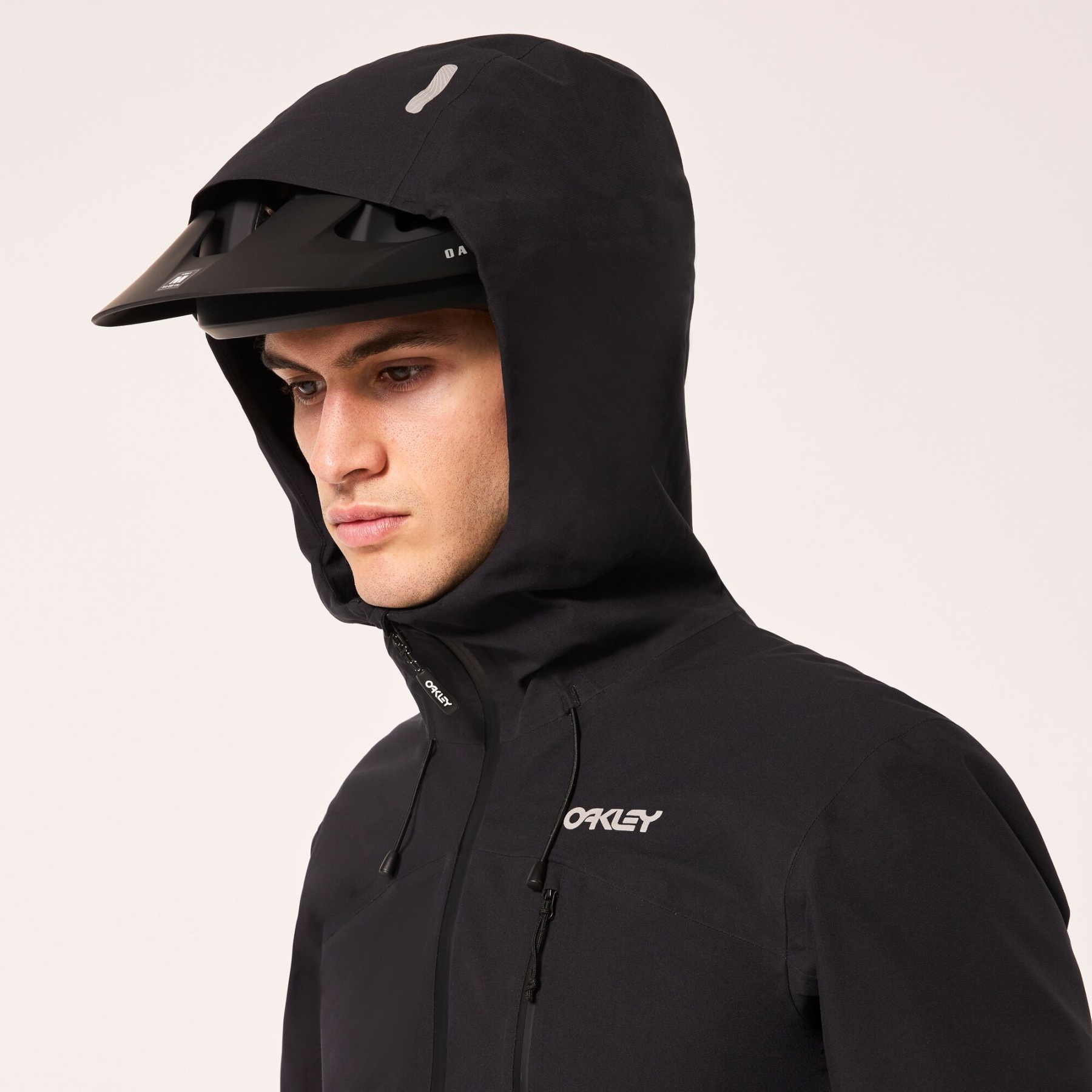 Oakley E. Ultra Shell Jacket Men - Blackout | BIKE24