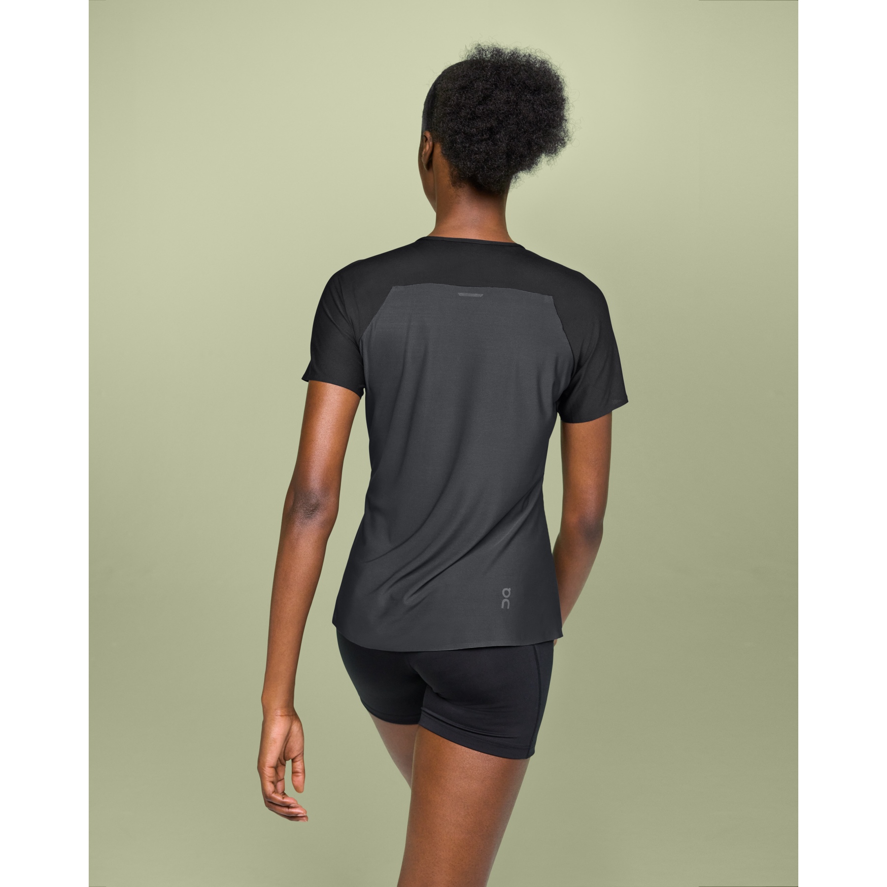 On performance-T ブラック　L On Men Performance-T - Black / Eclipse – Running Lab Singapore