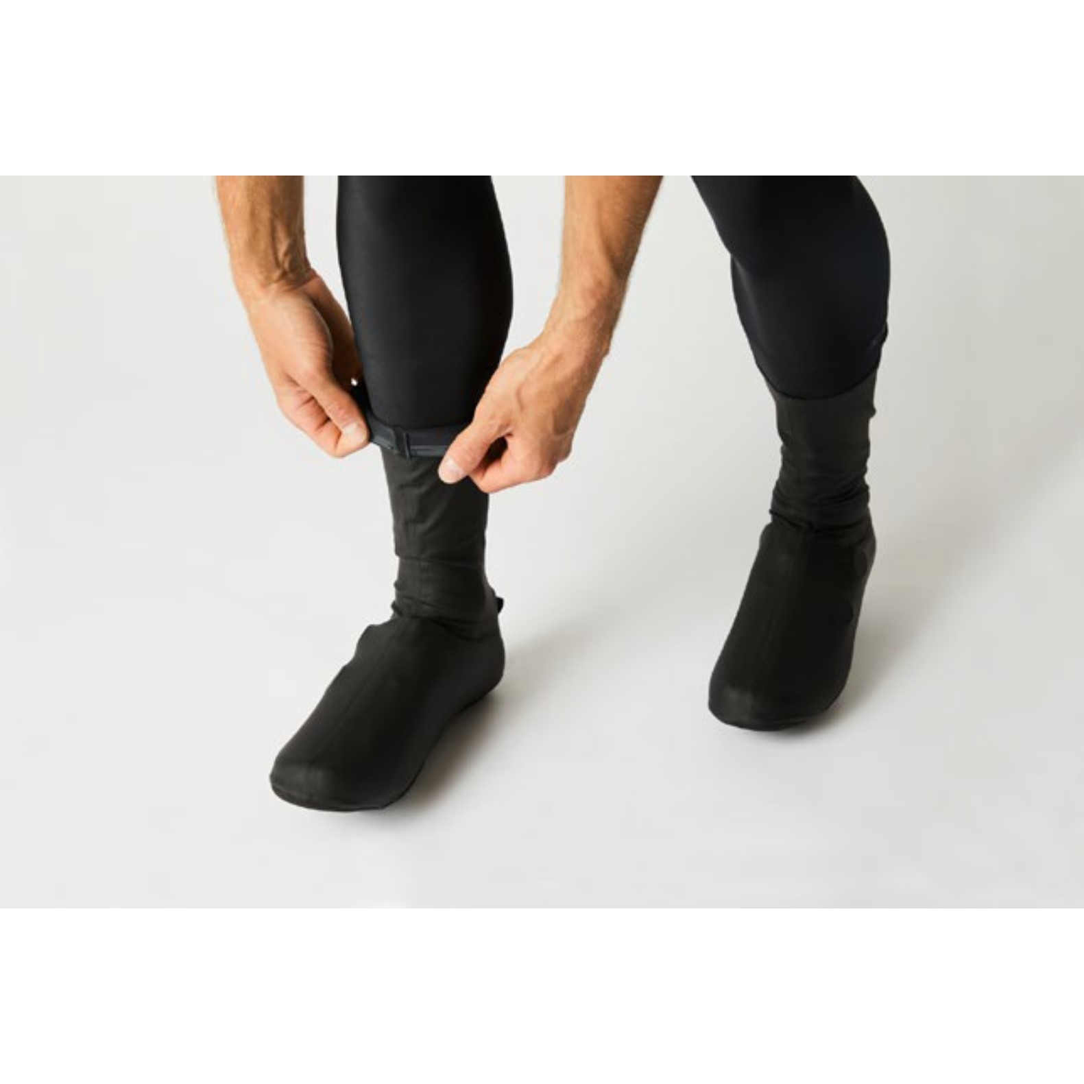 FINGERSCROSSED Rain Overshoes - Black | BIKE24