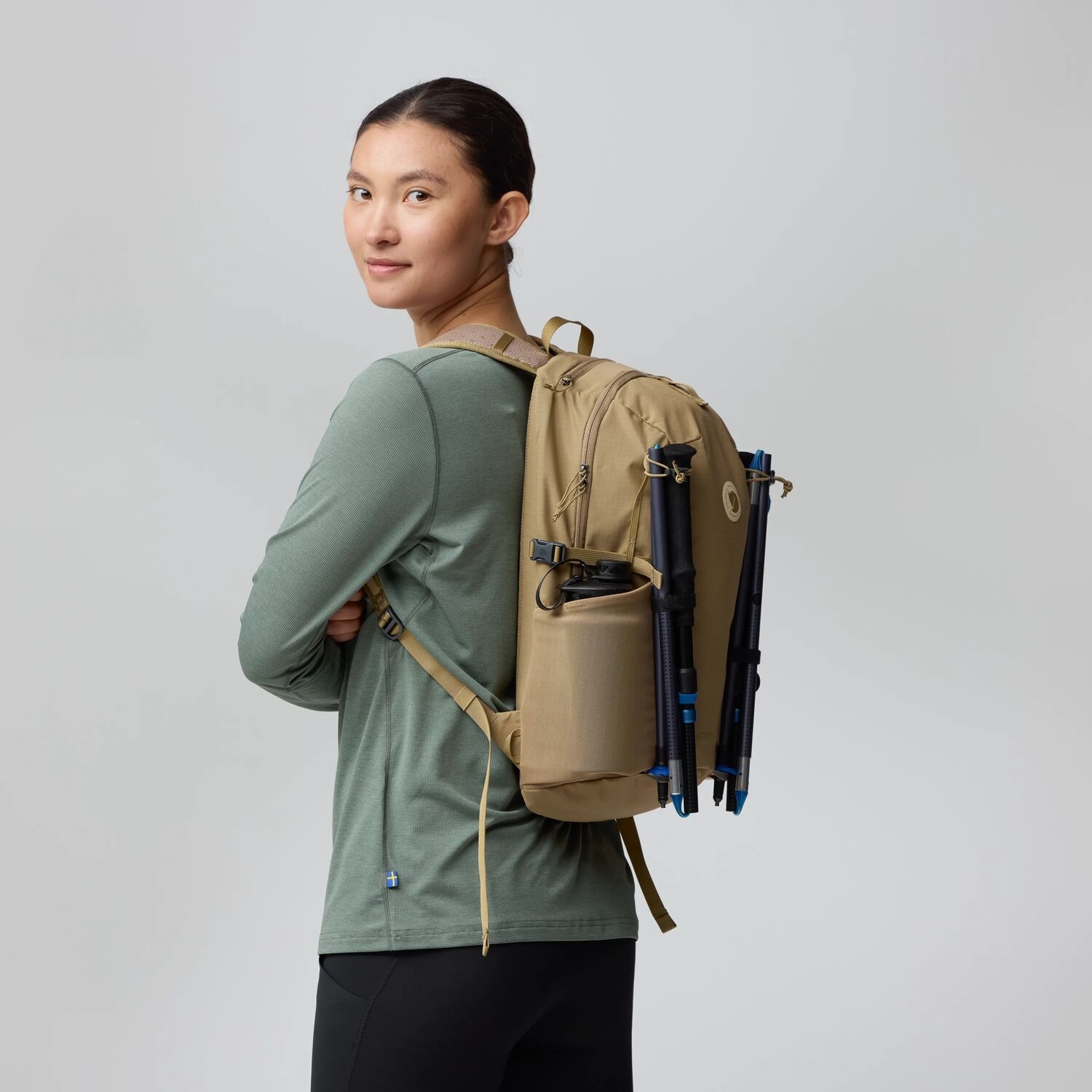 Fjällräven Abisko Softpack 16L Backpack - black | BIKE24