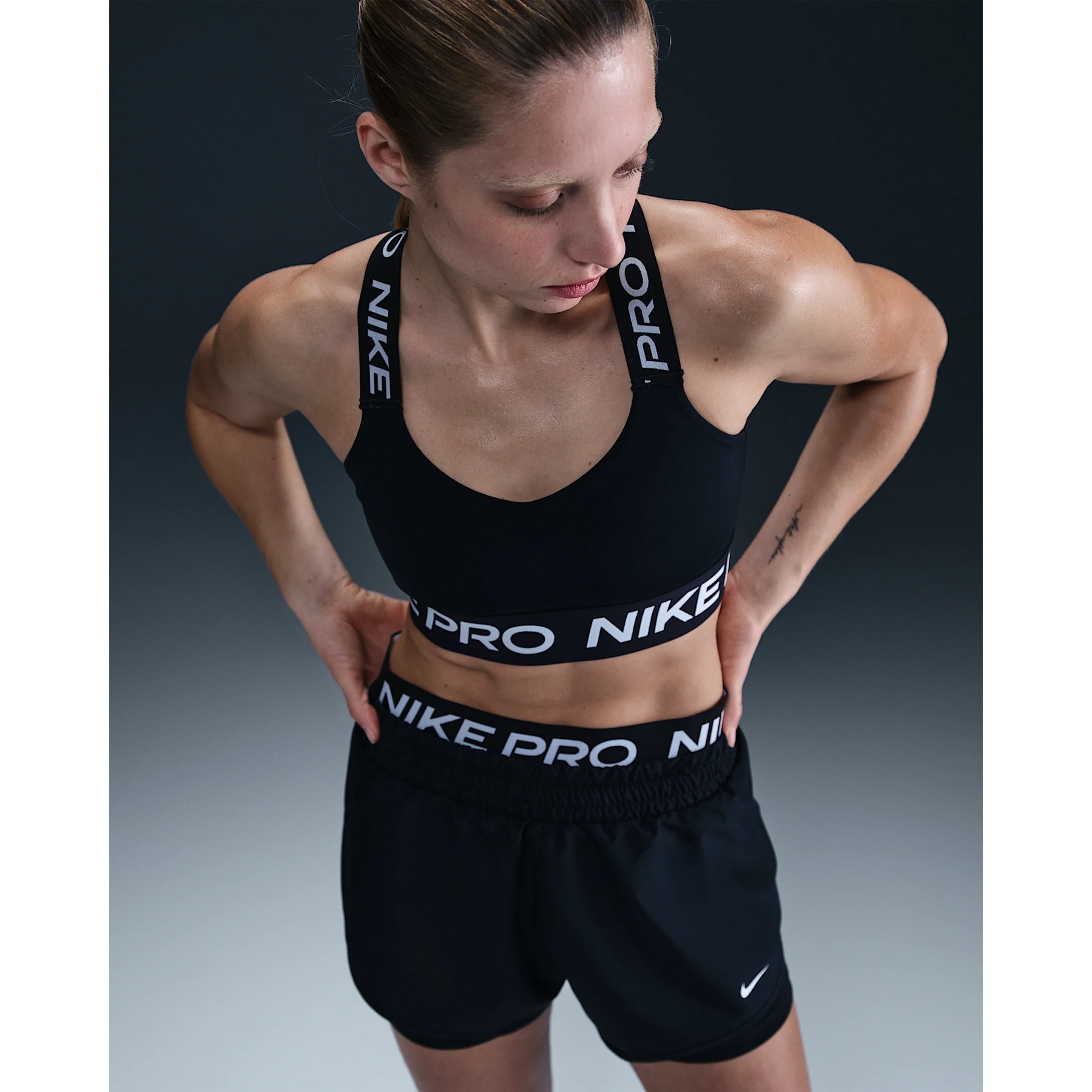 nike pro sports bra black