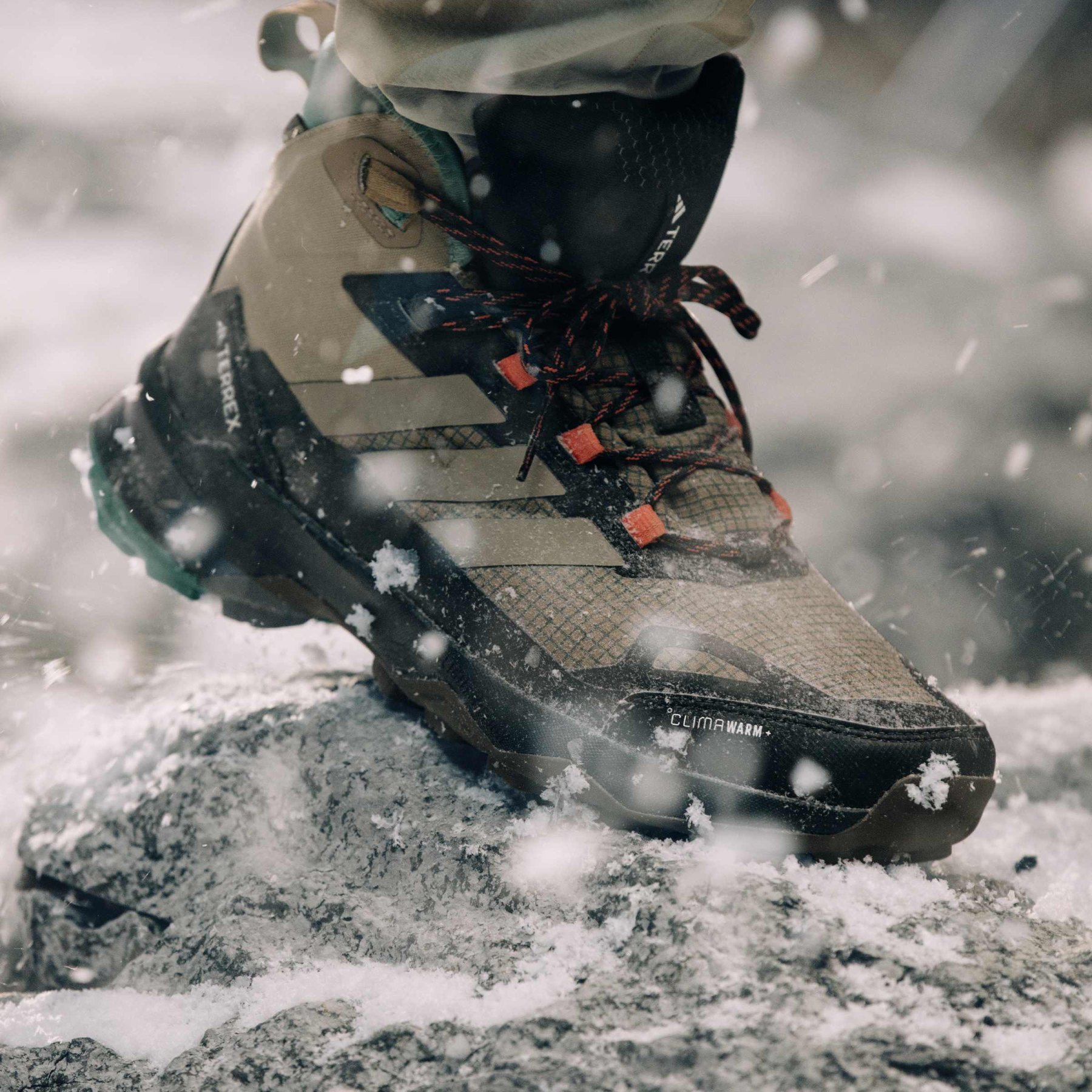 adidas TERREX Skychaser AX5 GORE-TEX Mid Clima Wandelschoenen adidas TERREX Skychaser AX5 GORE-TEX Mid Clima Wandelschoenen