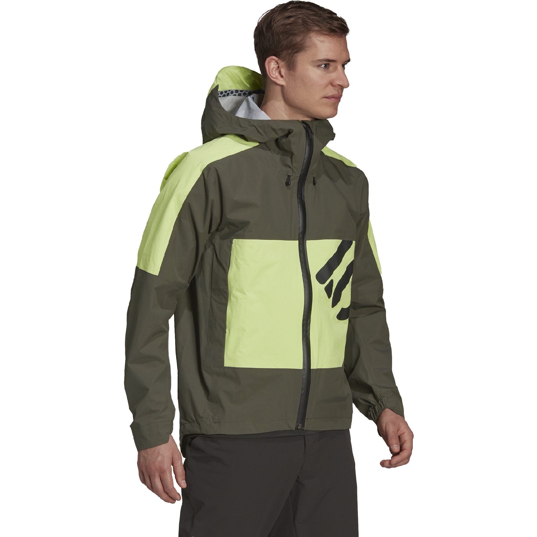 Pulse rain store jacket