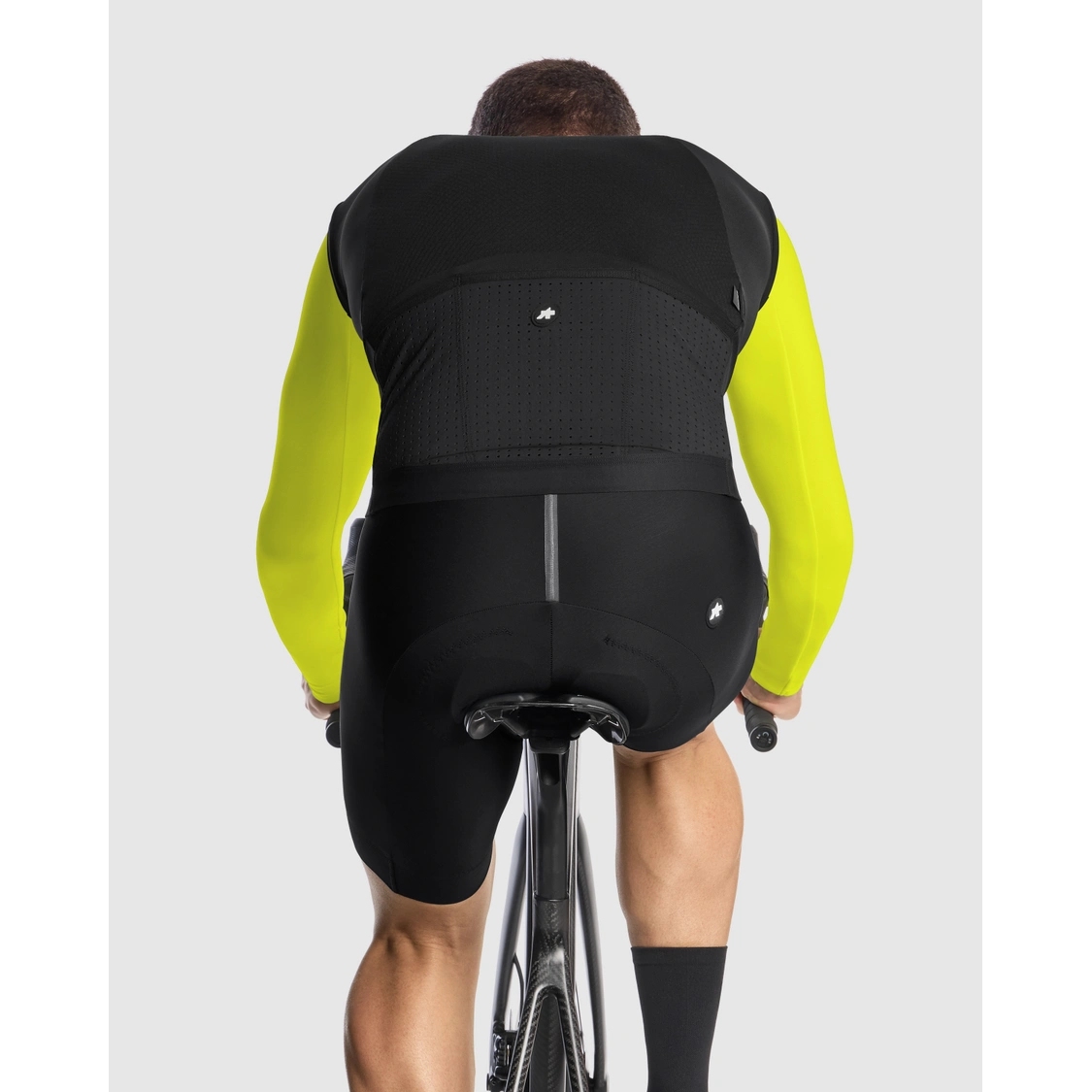 Assos EQUIPE R S11 Spring Fall Gilet Men - black series | BIKE24