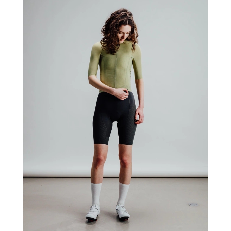 Isadore Echelon Ultralight Aero Jersey Women - Cedar | BIKE24