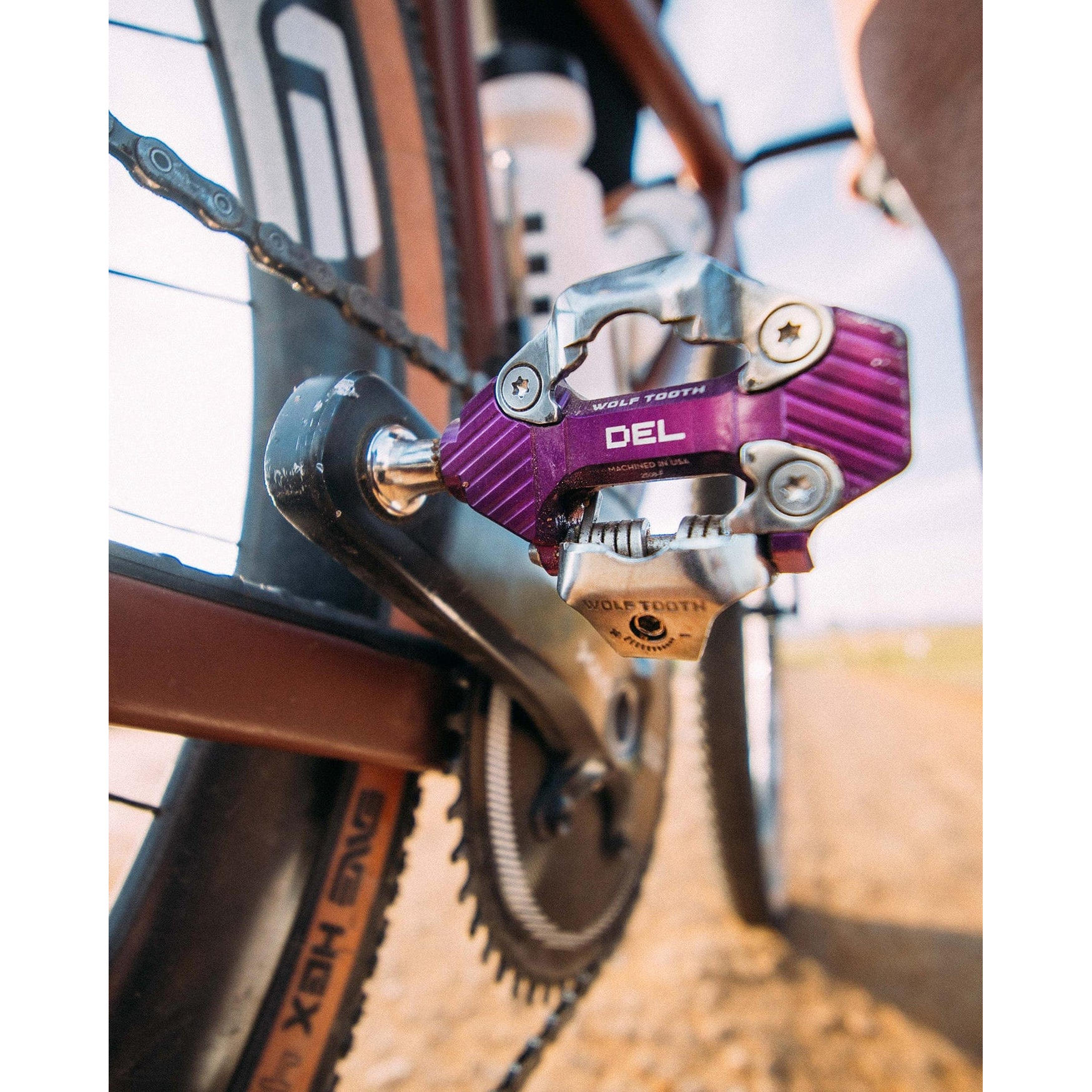 Wolf Tooth DEL Gravel Race Clipless Pedals - ultraviolet purple