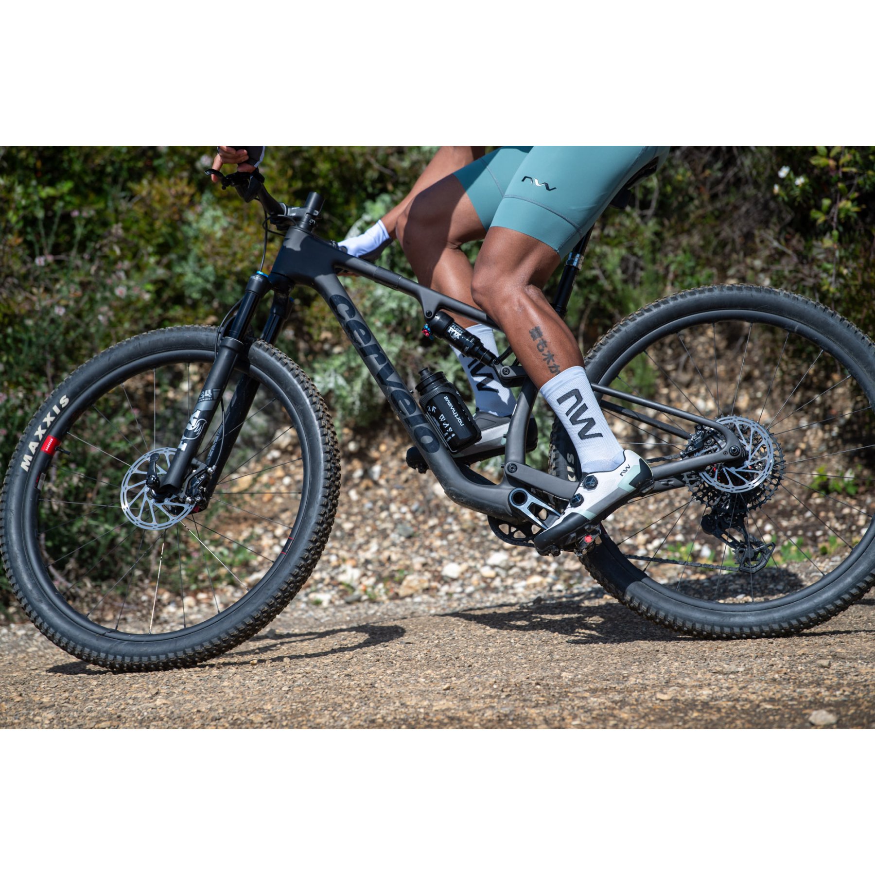 Northwave Extreme XT Shoes - light grey/sage 112 | BIKE24