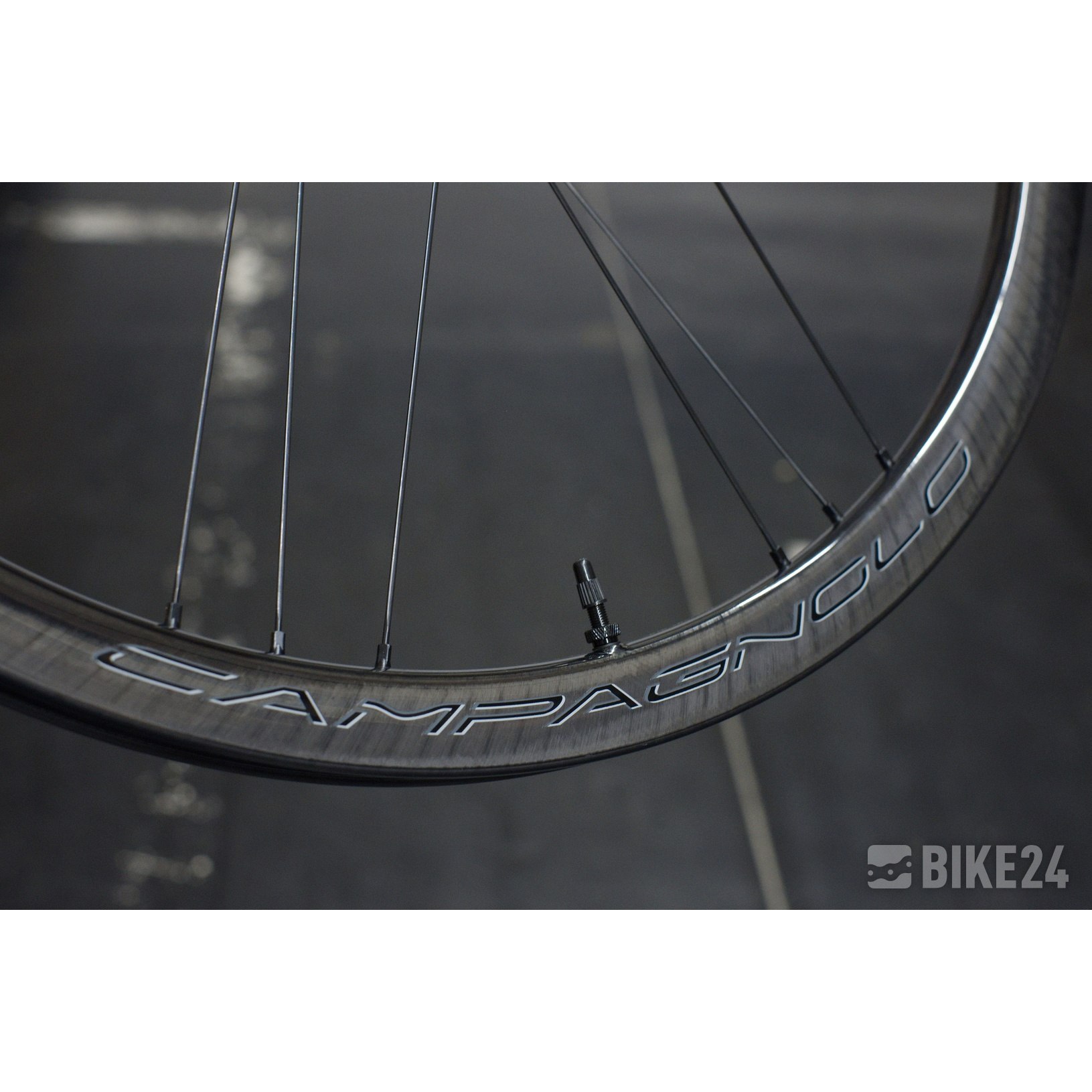 Campagnolo Bora WTO 33 DB Wielset - 28 Campagnolo Bora WTO 33 DB Wielset - 28