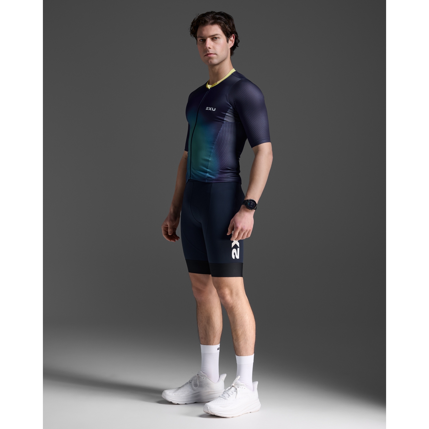 2XU Aero Hex Tri Sleeved Top Men - midnight/cool matcha | BIKE24