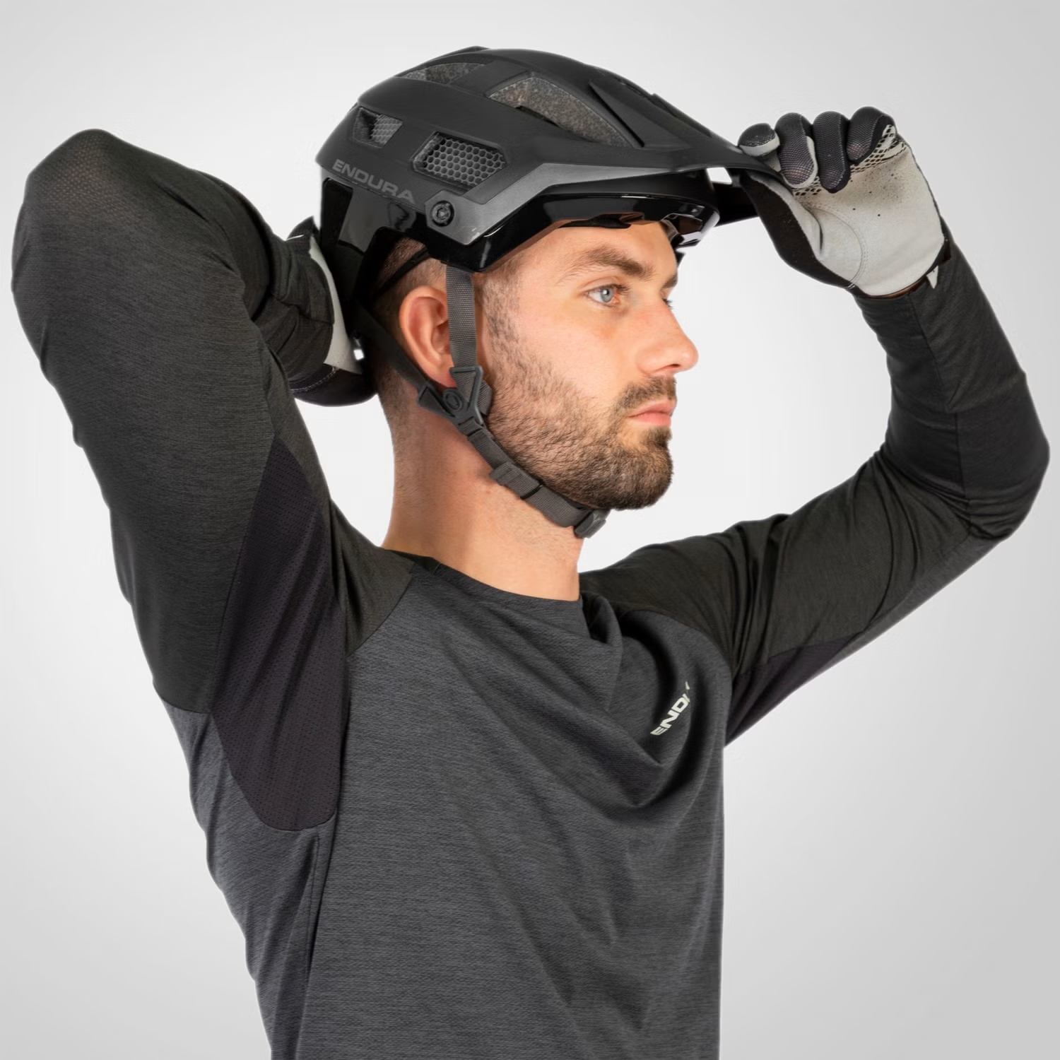 ENDURA エンデュラ 上下セット サイズL