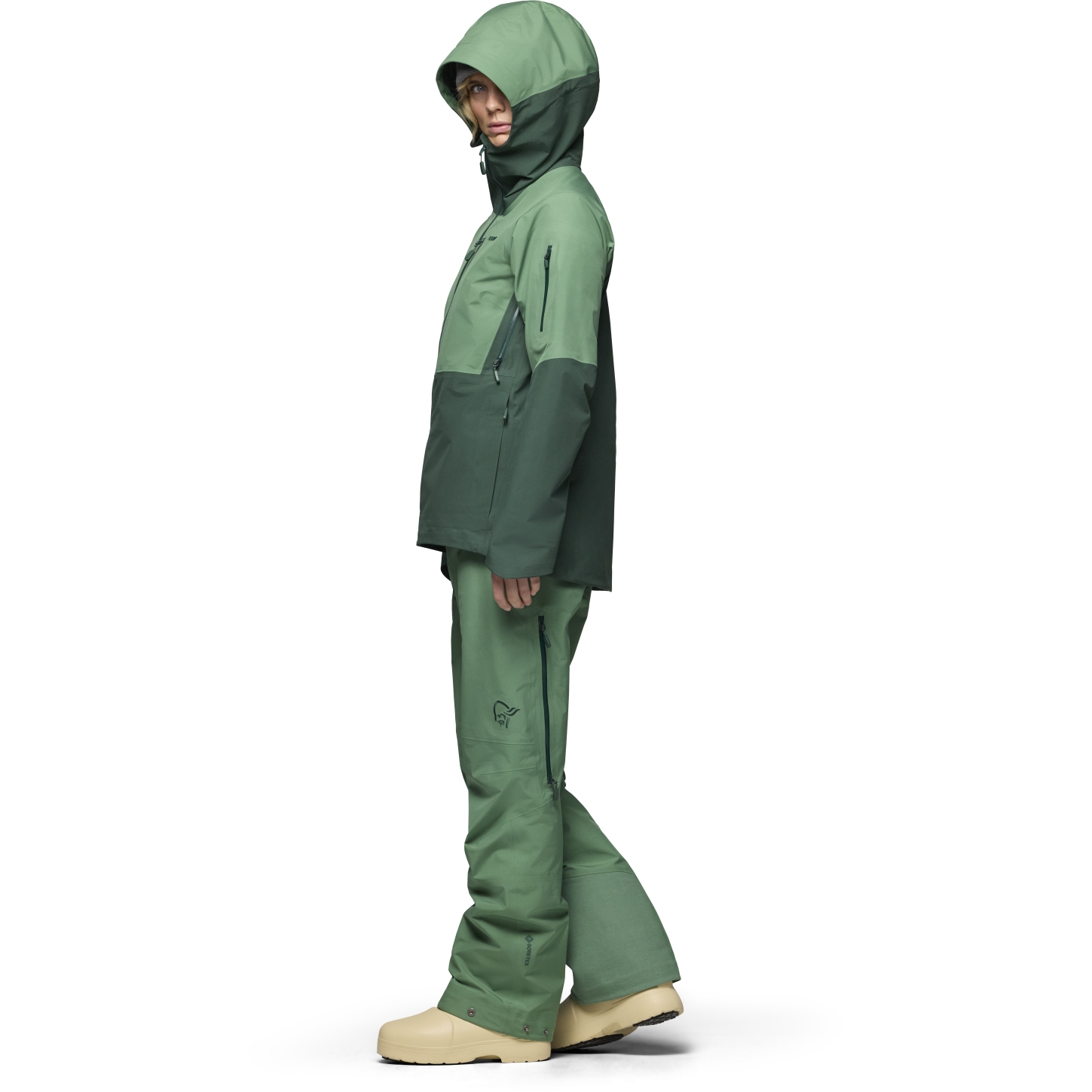 Norrona lofoten Gore-Tex Jacket Women - Dark Ivy | BIKE24