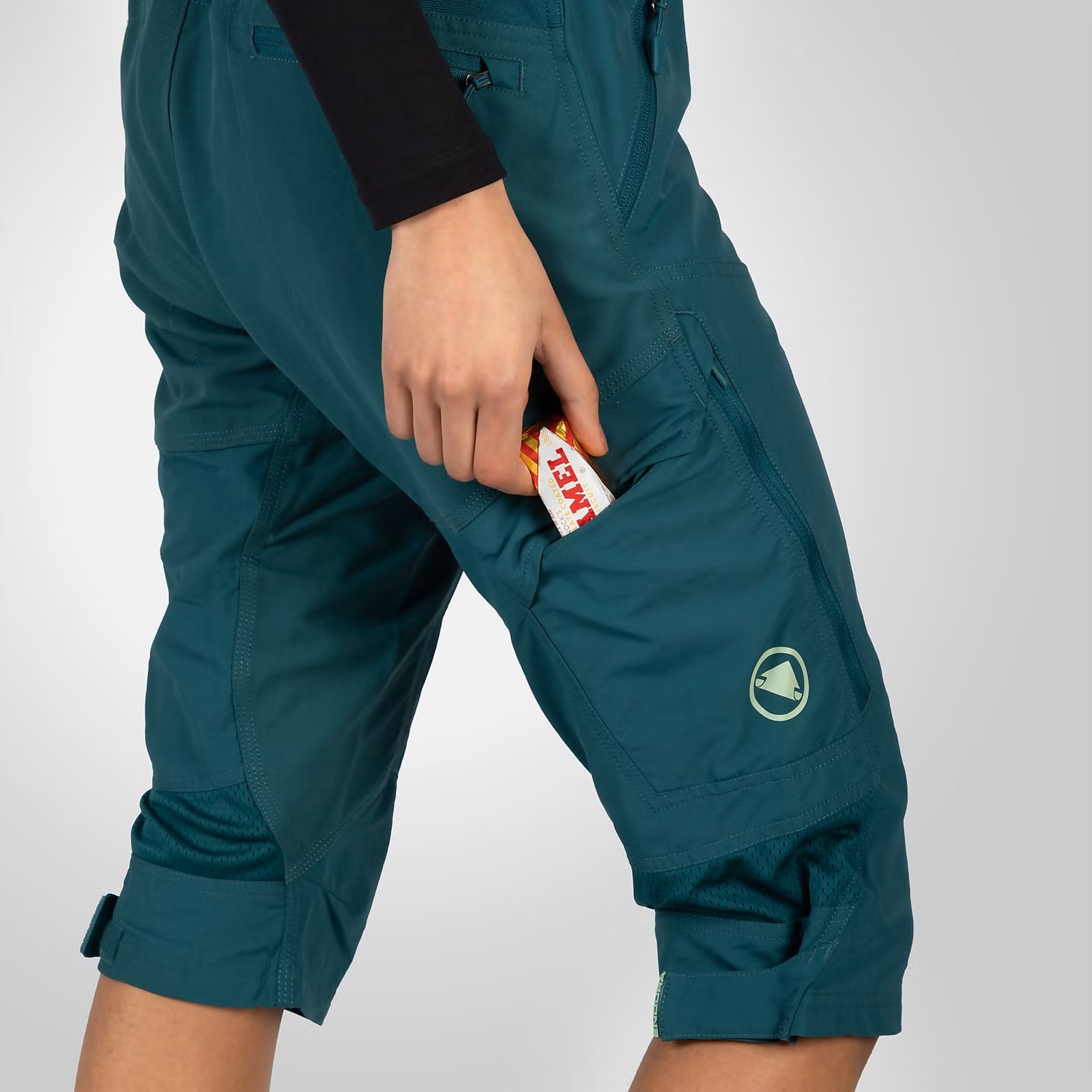 Endura Hummvee 3/4 Shorts Women - dark teal | BIKE24
