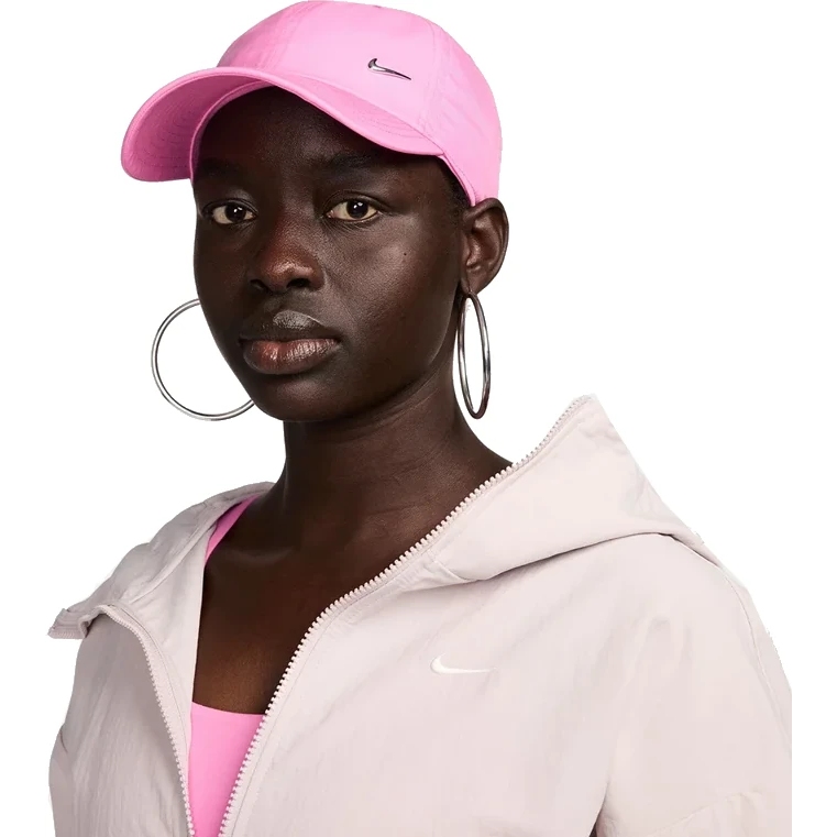 Produktbild von Nike Dri-FIT Club Metall-Swoosh Logo Cap - playful pink/metallic silver FB5372-675