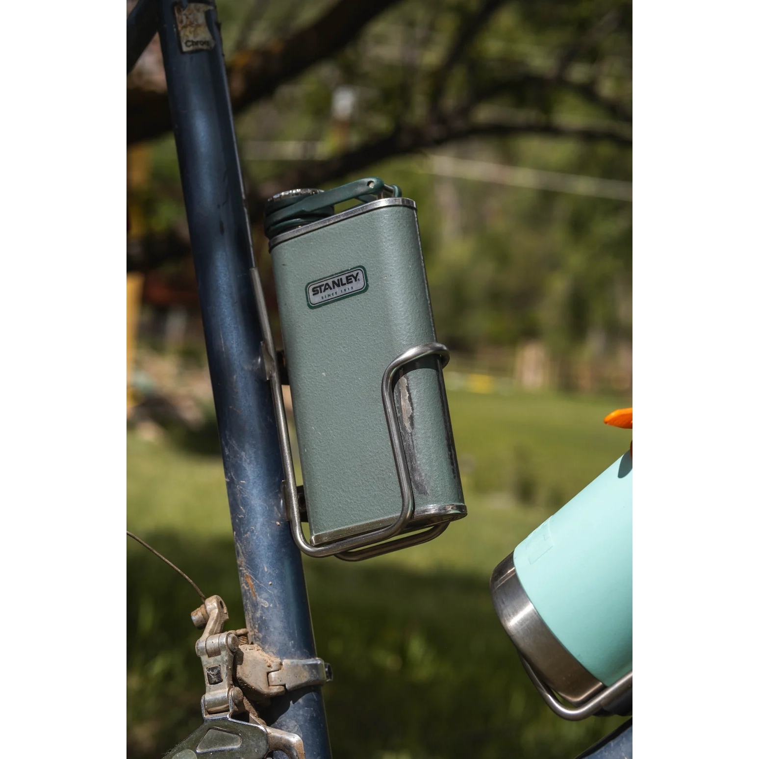 King Cage Oliver Flask Cage - Stainless Steel | BIKE24